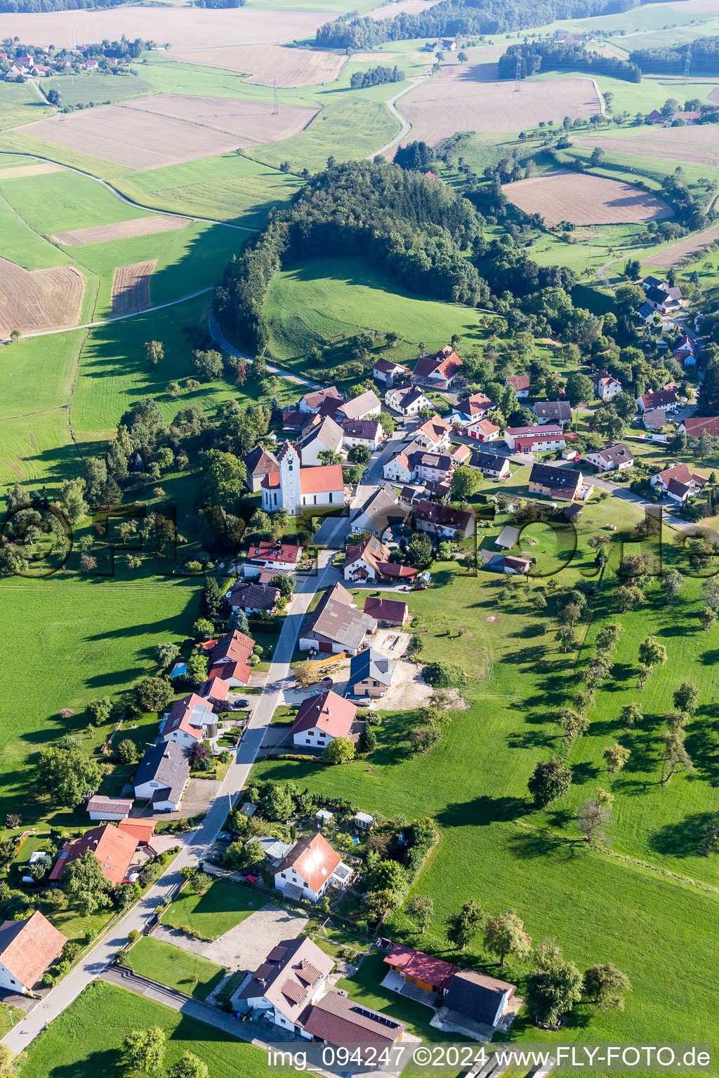 Vue aérienne de Quartier Heudorf im Hegau in Eigeltingen dans le département Bade-Wurtemberg, Allemagne