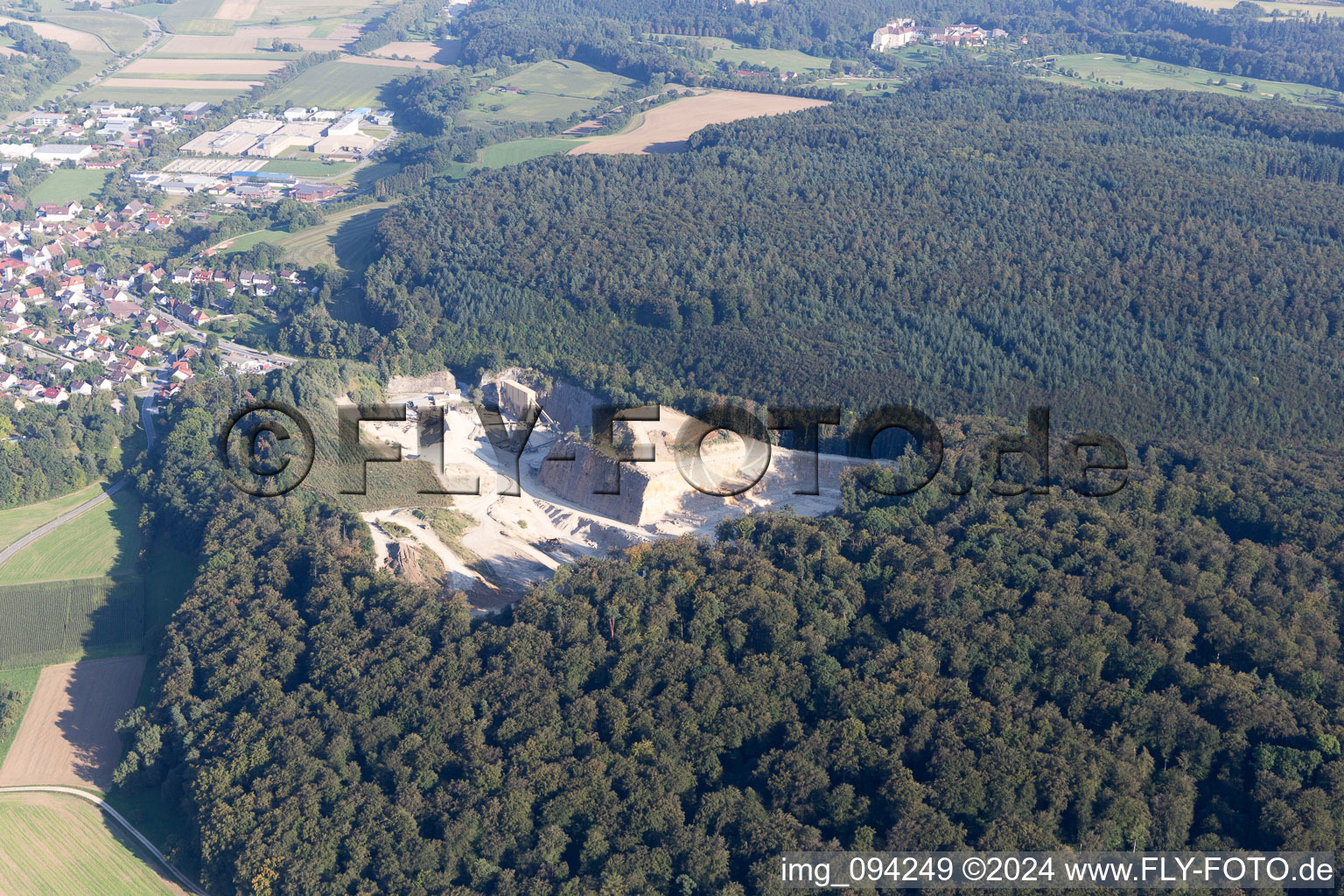 Vue aérienne de Eigeltingen dans le département Bade-Wurtemberg, Allemagne