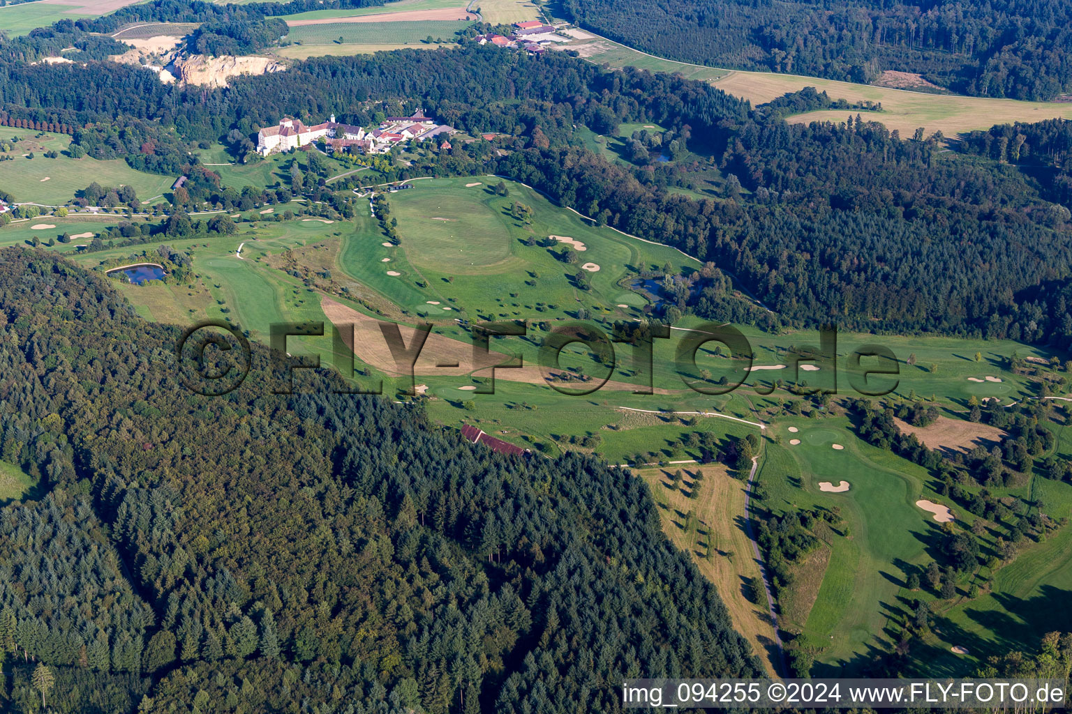 Photographie aérienne de Château de Langenstein, terrain de golf The Country Club à Orsingen-Nenzingen dans le département Bade-Wurtemberg, Allemagne