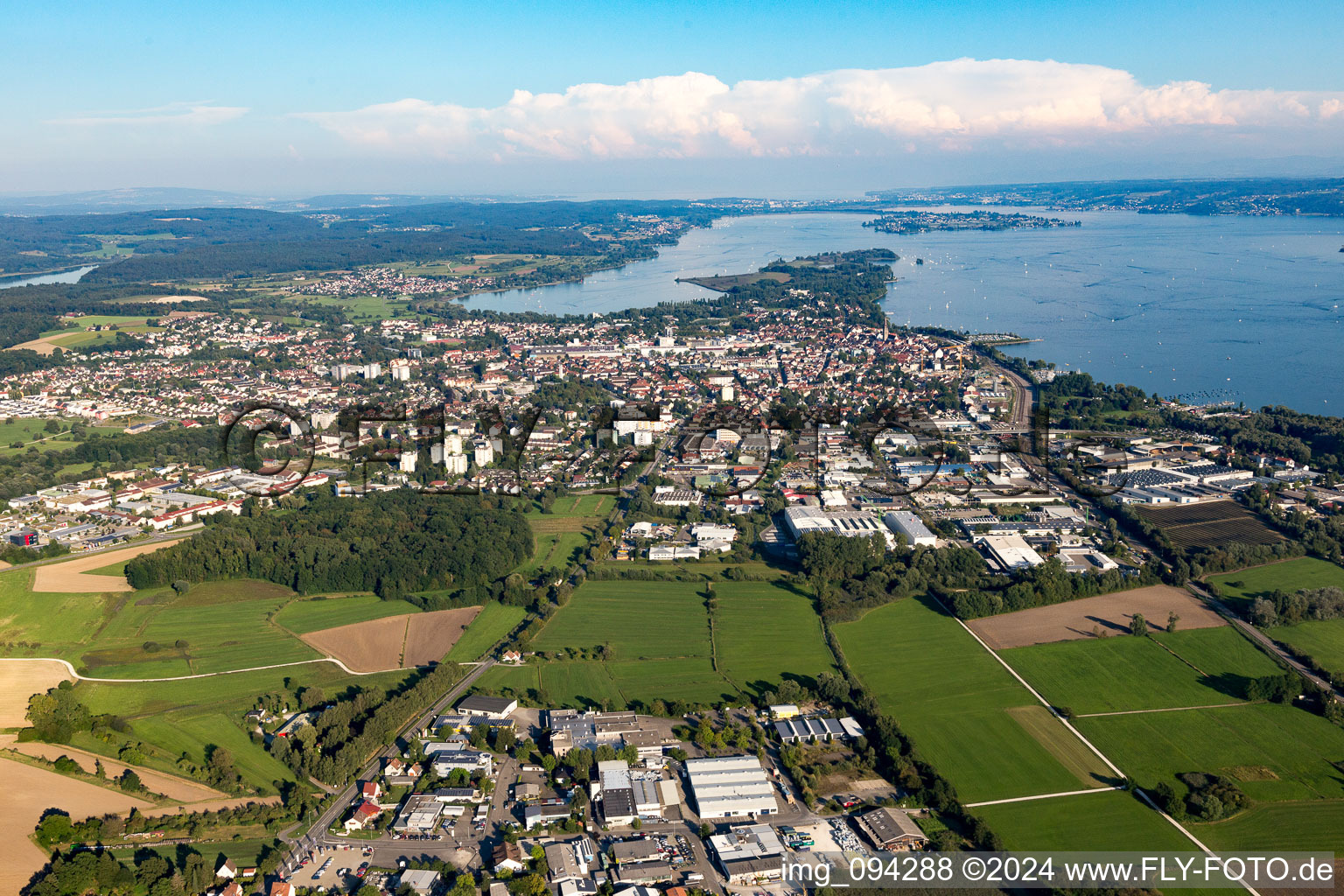 Vue aérienne de Radolfzell am Bodensee dans le département Bade-Wurtemberg, Allemagne