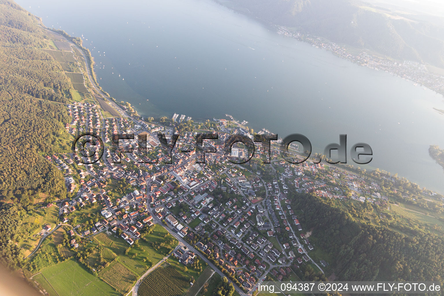 Vue d'oiseau de Quartier Ludwigshafen in Bodman-Ludwigshafen dans le département Bade-Wurtemberg, Allemagne