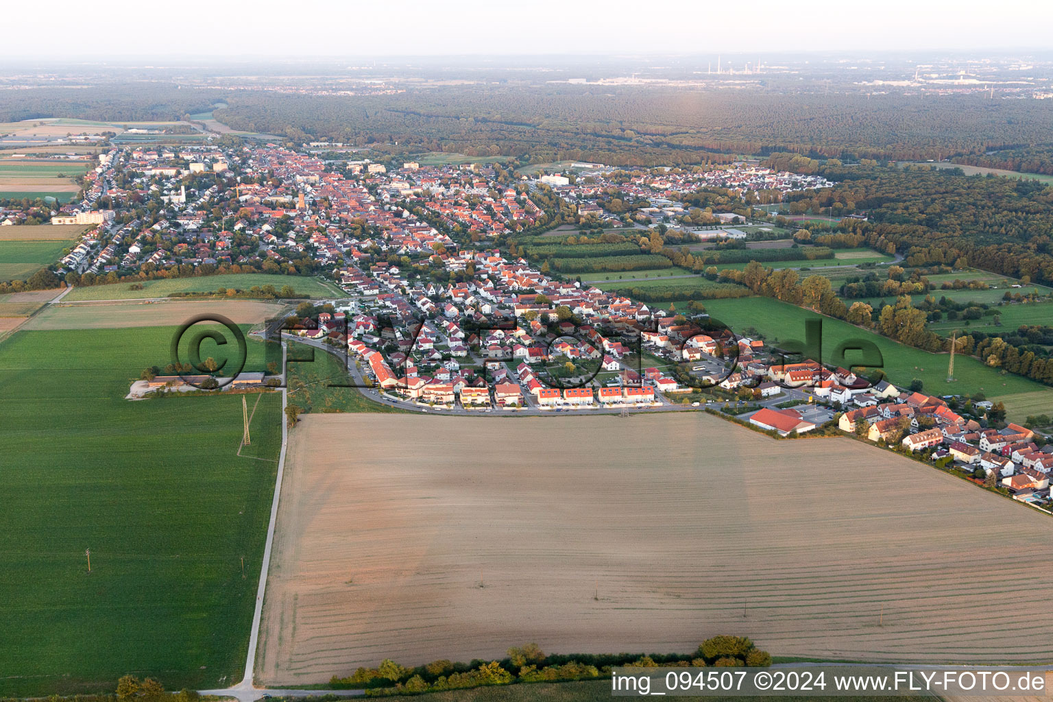 Kandel dans le département Rhénanie-Palatinat, Allemagne du point de vue du drone