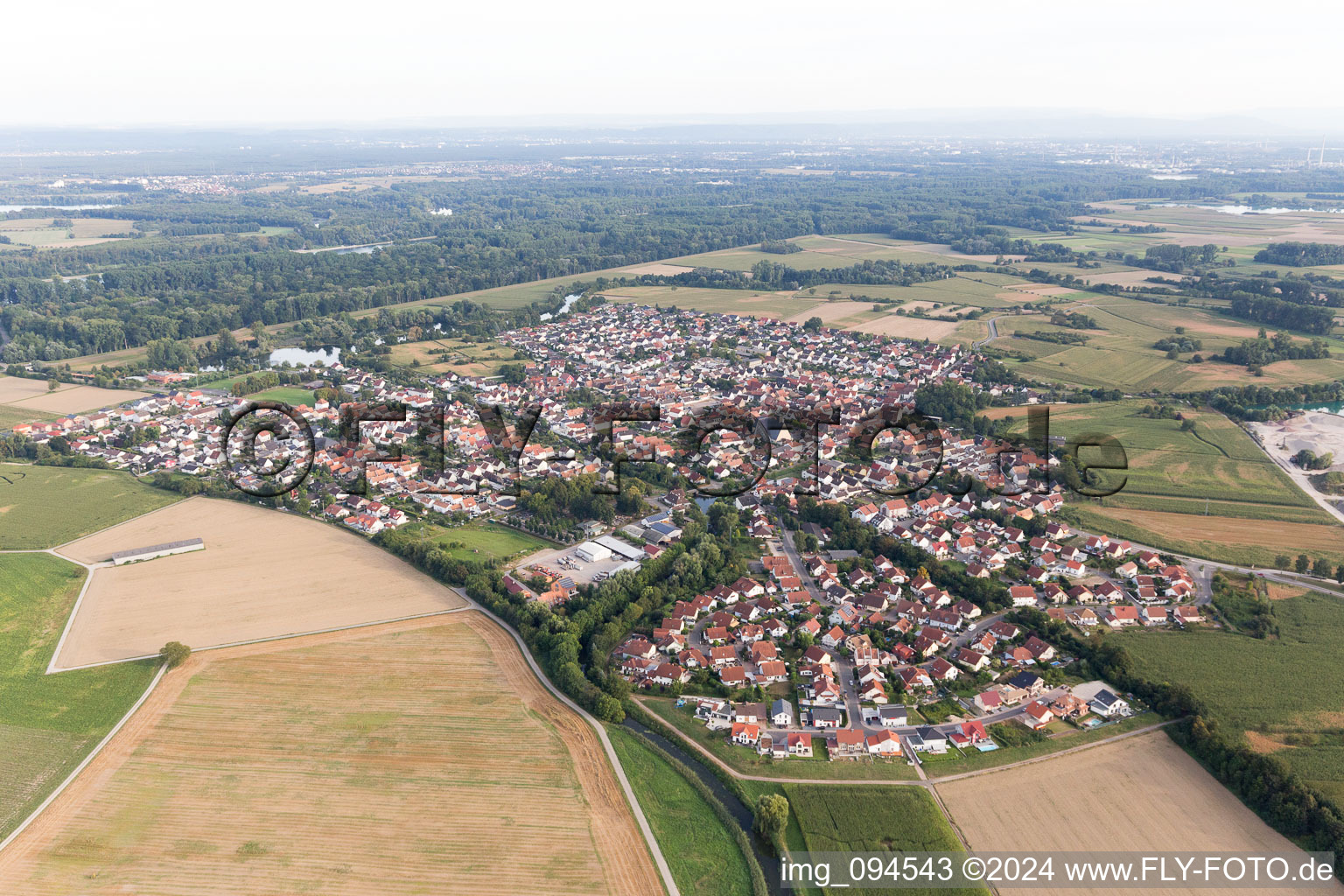 Enregistrement par drone de Leimersheim dans le département Rhénanie-Palatinat, Allemagne