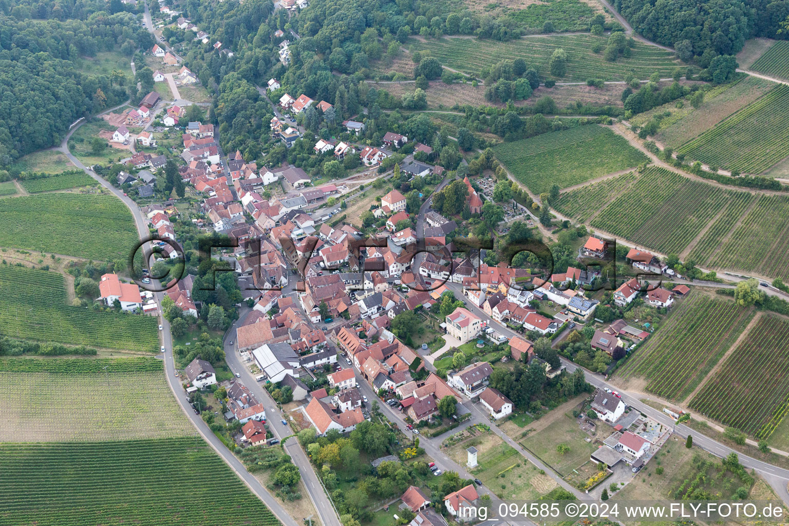 Leinsweiler dans le département Rhénanie-Palatinat, Allemagne vue du ciel