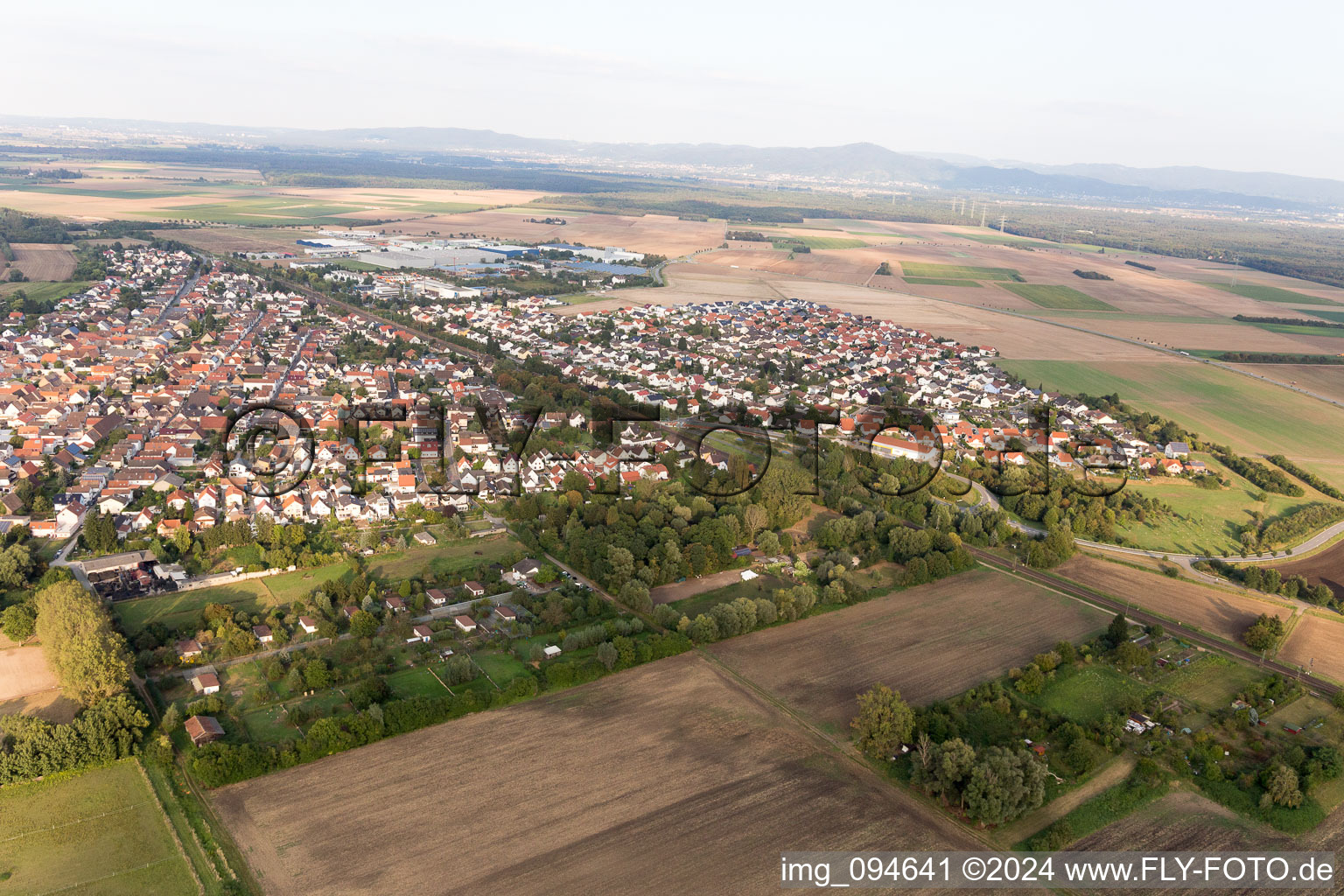 Groß-Rohrheim dans le département Hesse, Allemagne hors des airs