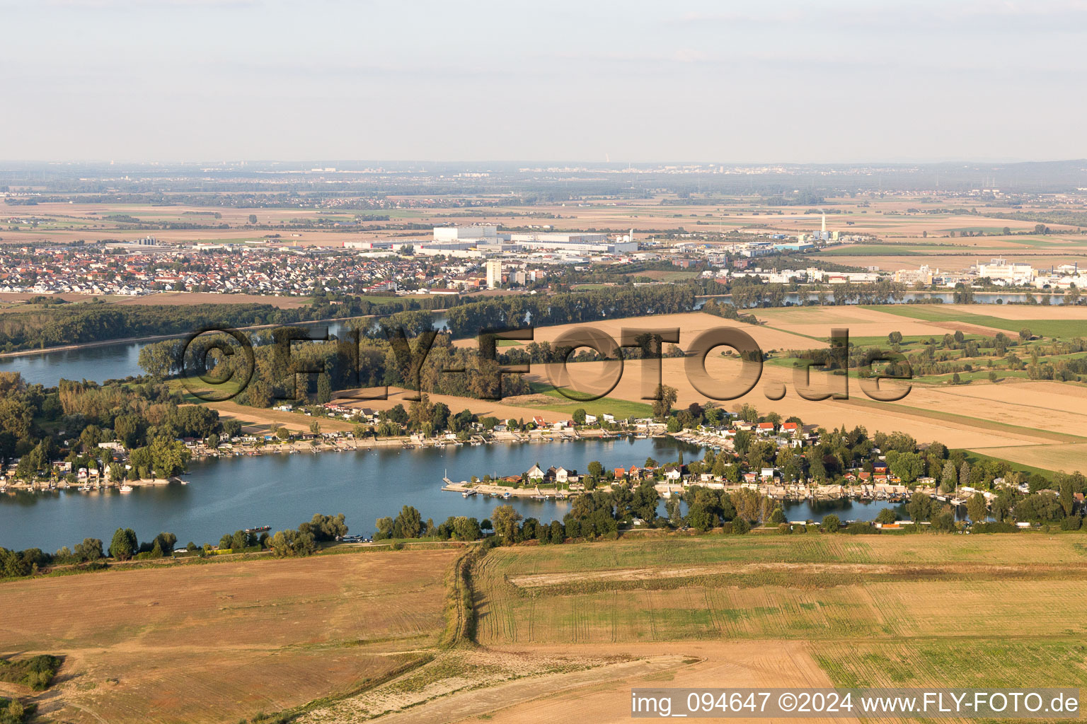 Vue aérienne de Zone de maisons de week-end Eicher See à Hamm Am Rhein à Eich dans le département Rhénanie-Palatinat, Allemagne