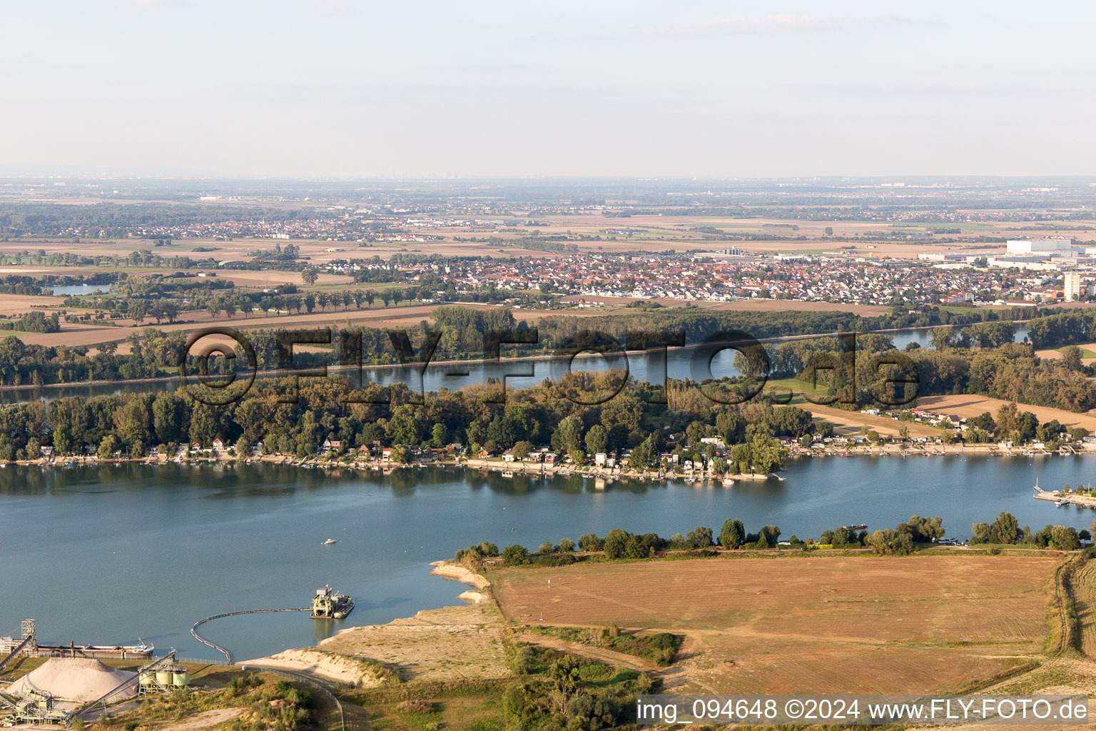 Vue aérienne de Zone de maisons de week-end Eicher See à Hamm Am Rhein à Eich dans le département Rhénanie-Palatinat, Allemagne