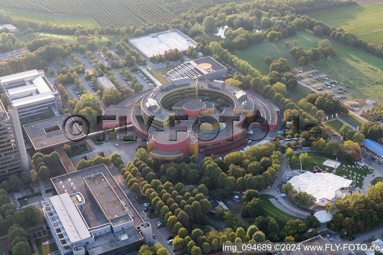 Vue aérienne de ZDF à le quartier Lerchenberg in Mainz dans le département Rhénanie-Palatinat, Allemagne