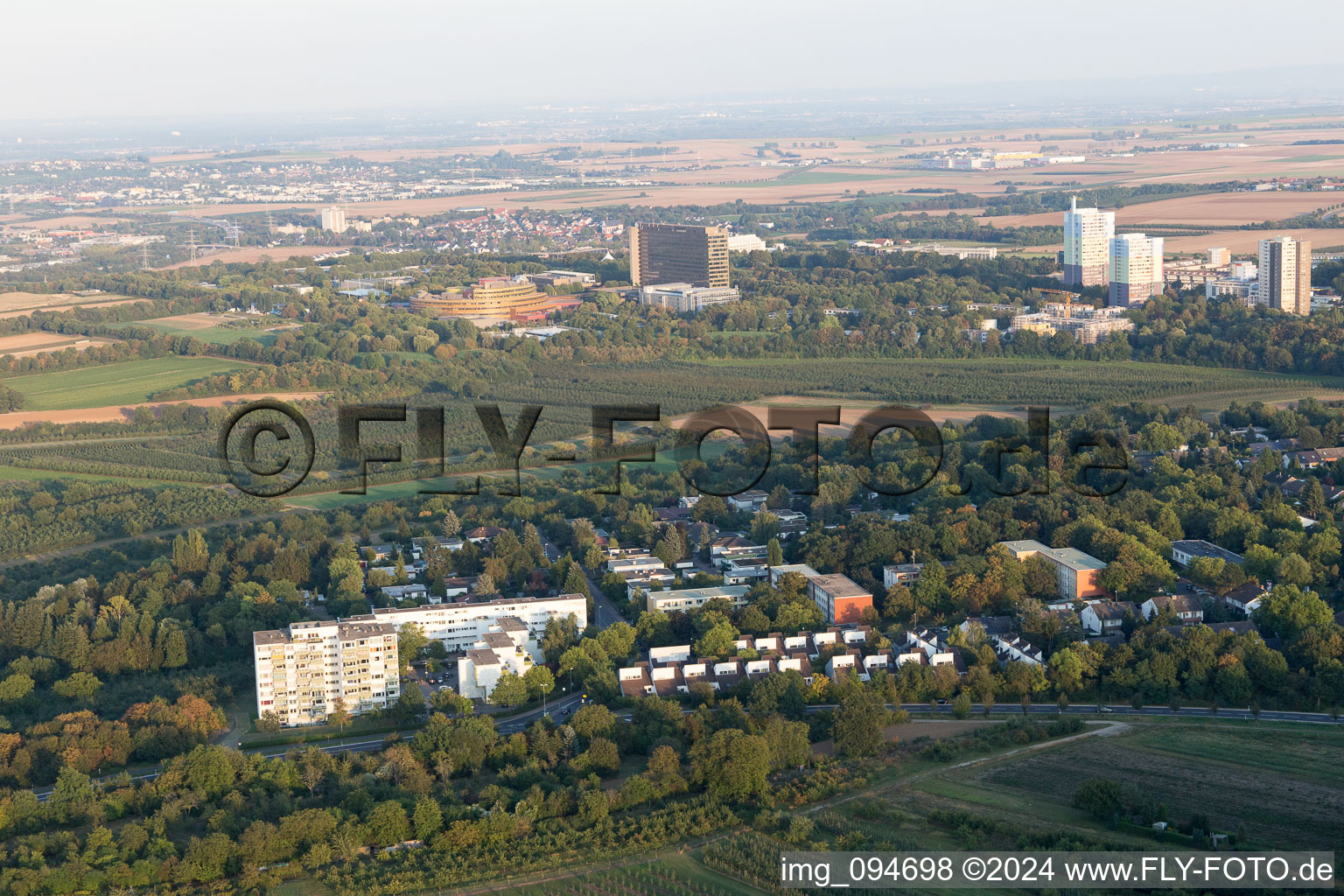 Vue aérienne de Quartier Lerchenberg in Mainz dans le département Rhénanie-Palatinat, Allemagne