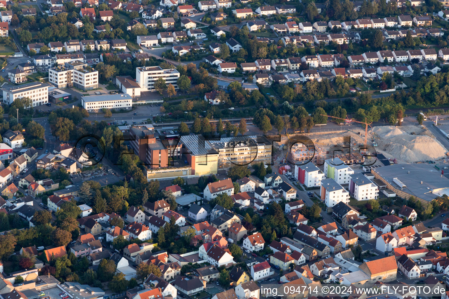 Vue oblique de Nieder-Olm dans le département Rhénanie-Palatinat, Allemagne