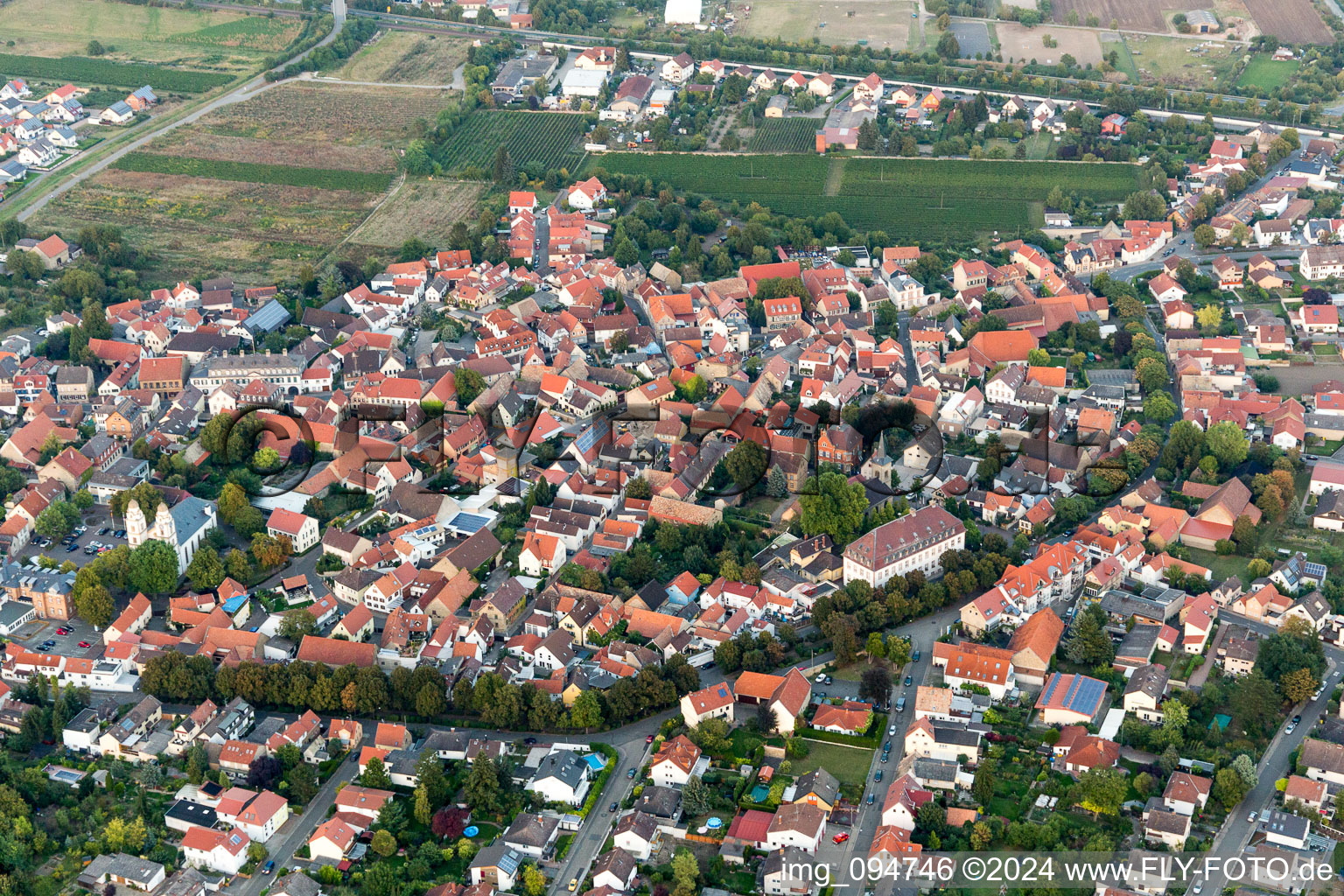 Image drone de Guntersblum dans le département Rhénanie-Palatinat, Allemagne