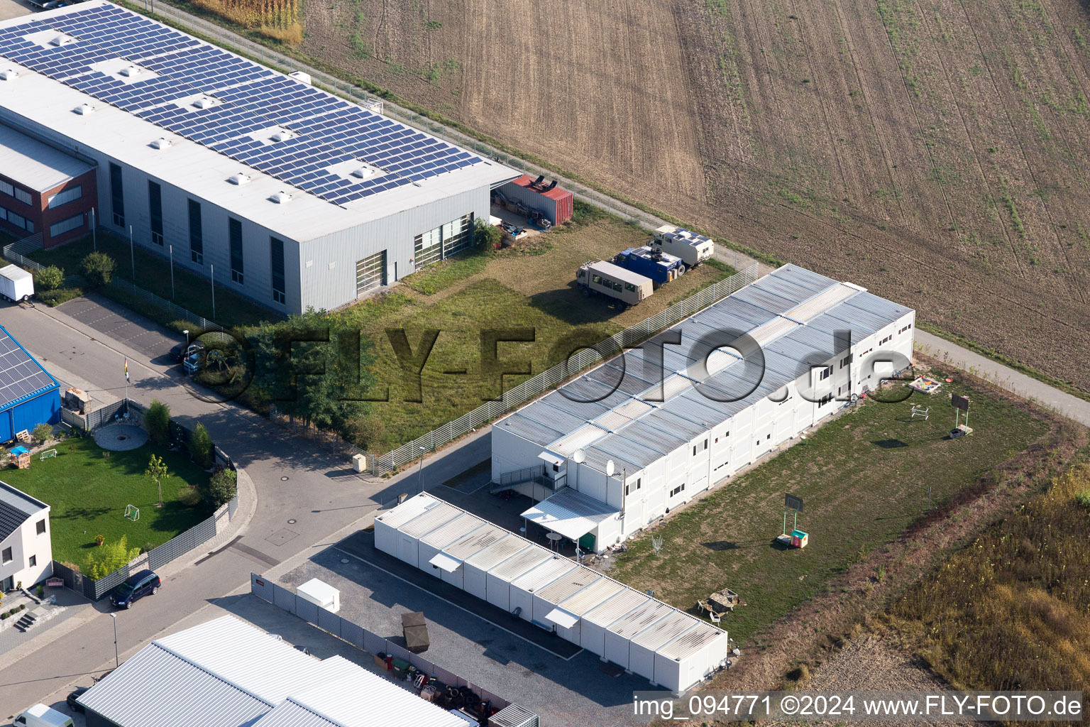 Vue aérienne de Règlement des conteneurs à le quartier Rußheim in Dettenheim dans le département Bade-Wurtemberg, Allemagne