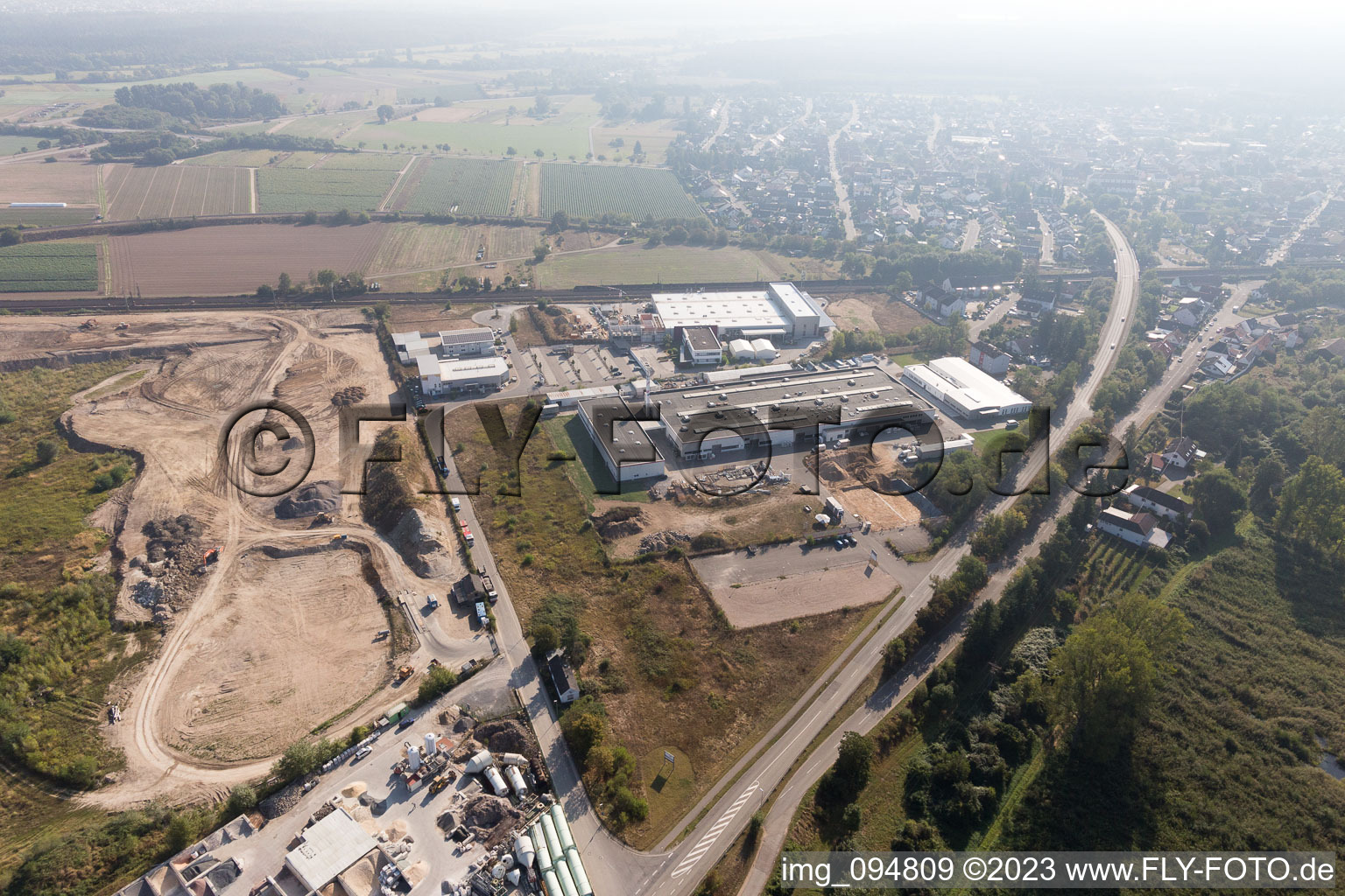 Quartier Neudorf in Graben-Neudorf dans le département Bade-Wurtemberg, Allemagne depuis l'avion