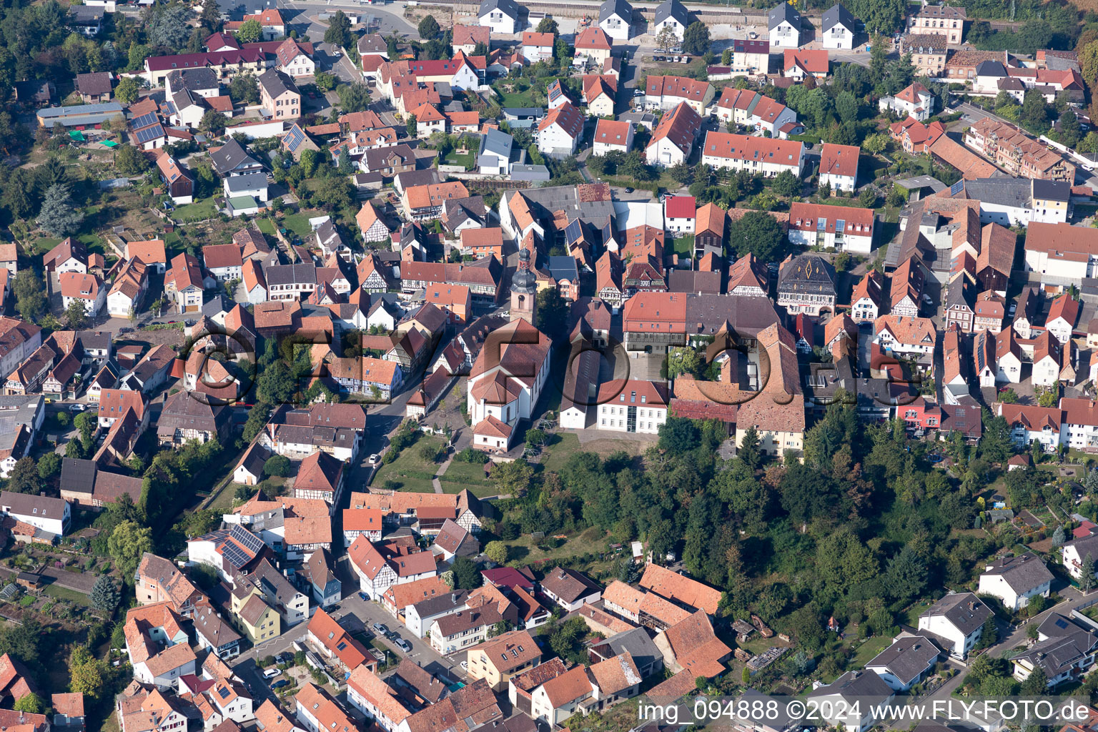 Rheinzabern dans le département Rhénanie-Palatinat, Allemagne vue du ciel