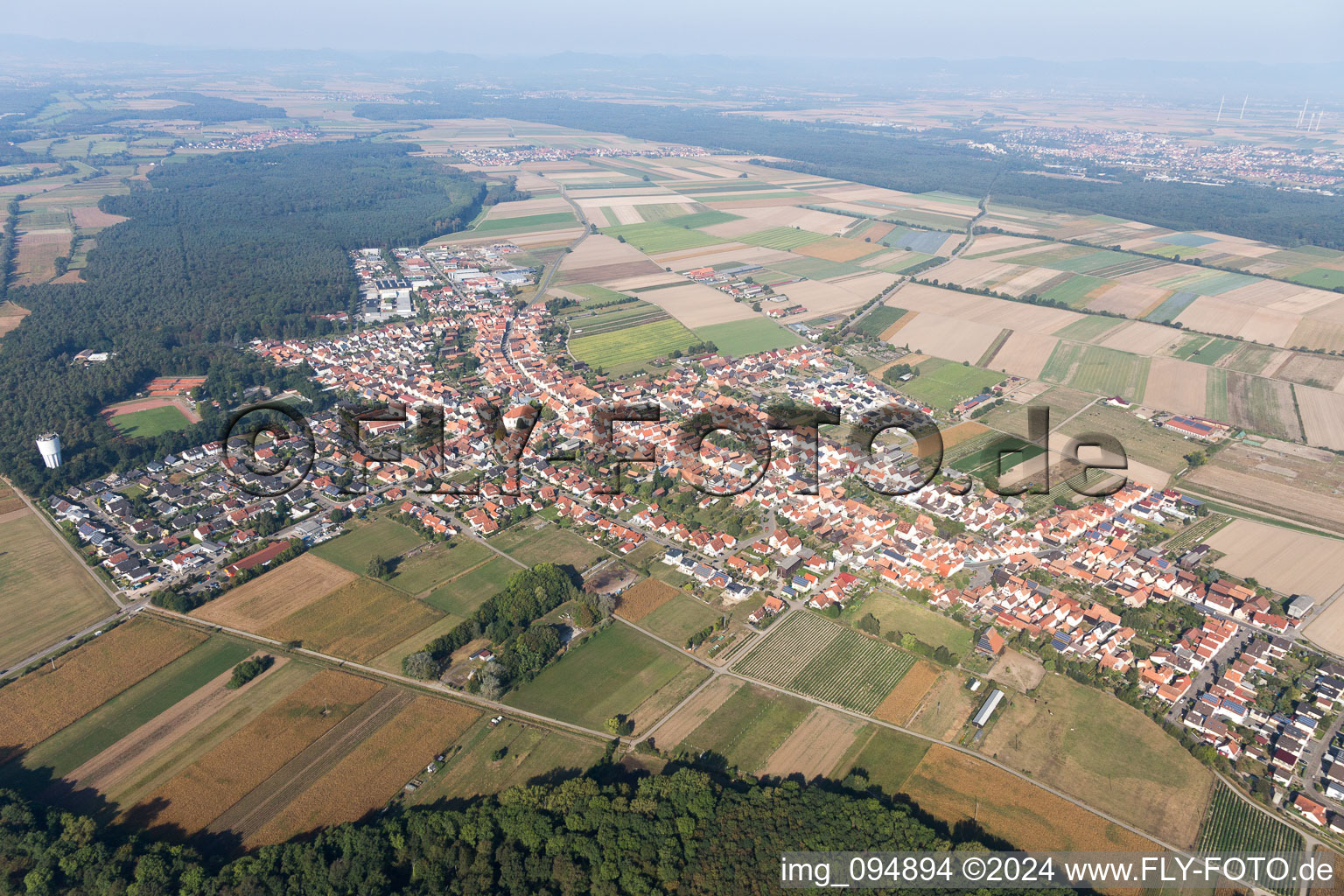 Hatzenbühl dans le département Rhénanie-Palatinat, Allemagne d'un drone