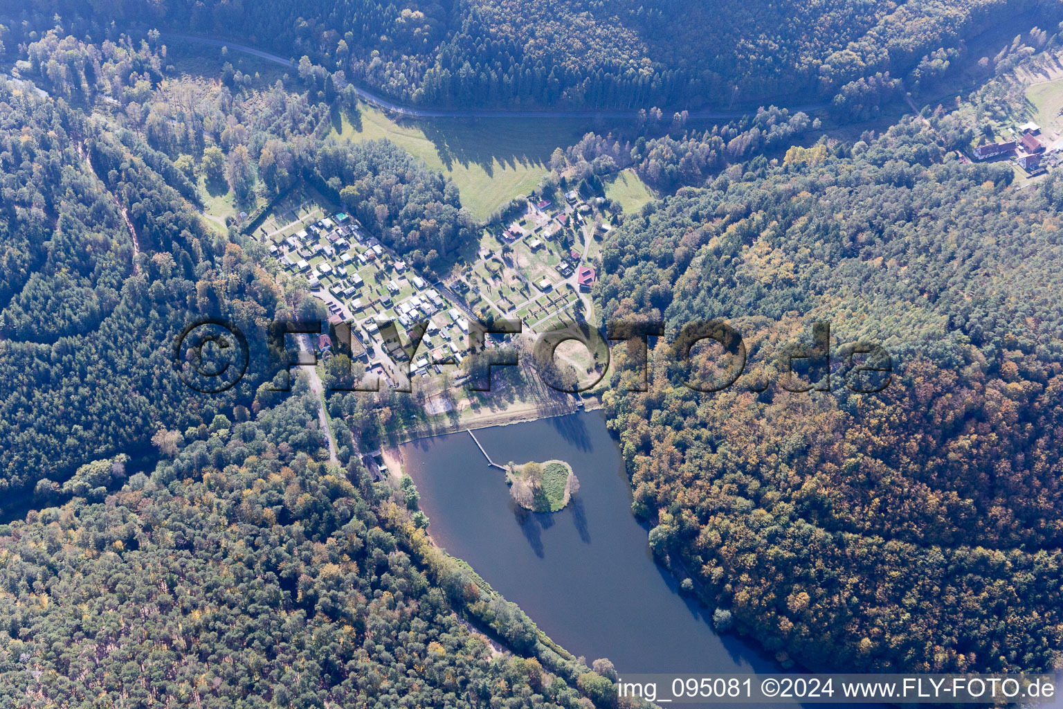 Vue aérienne de Camping de Fleckenstein à Lembach dans le département Bas Rhin, France