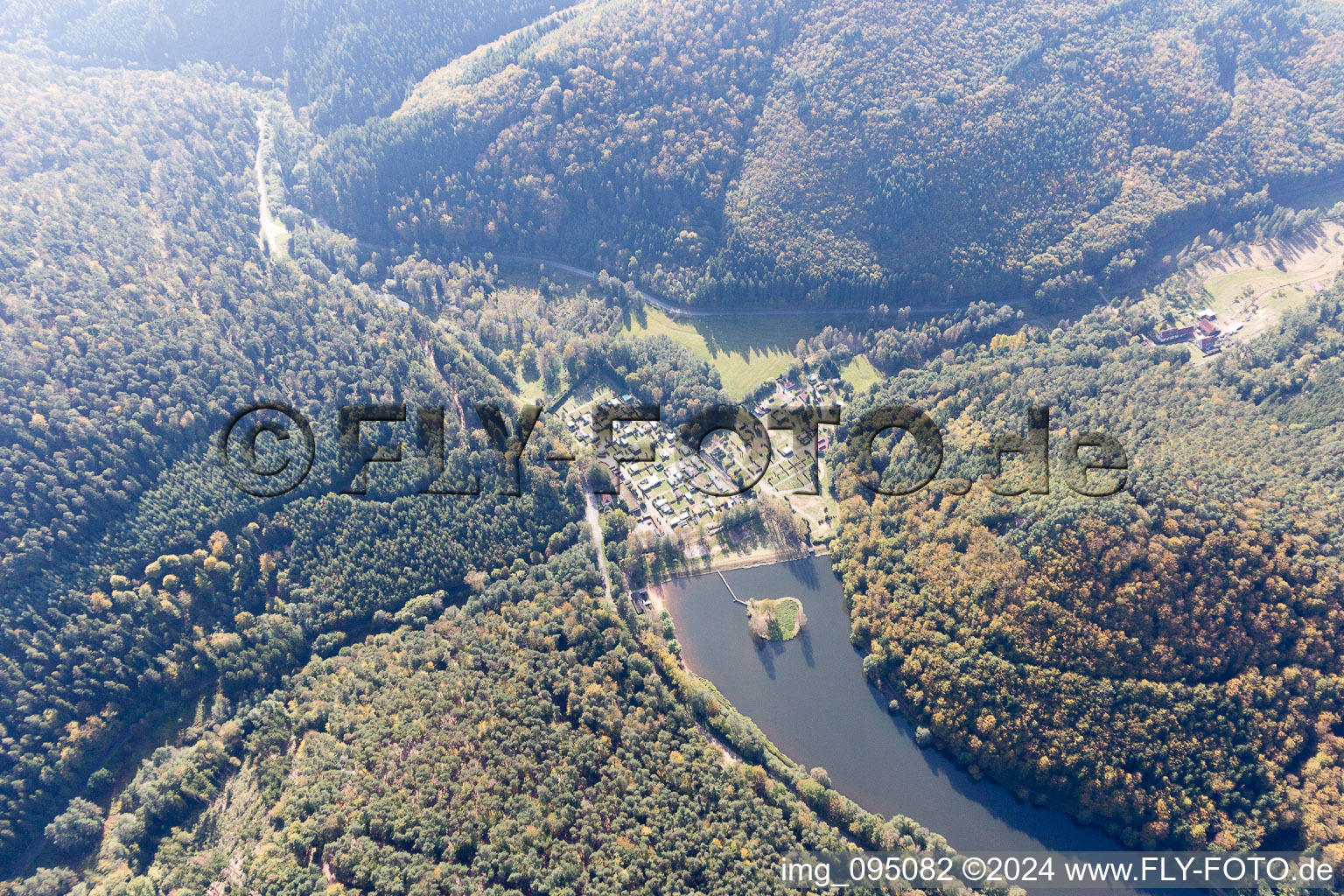 Vue aérienne de Camping de Fleckenstein à Lembach dans le département Bas Rhin, France