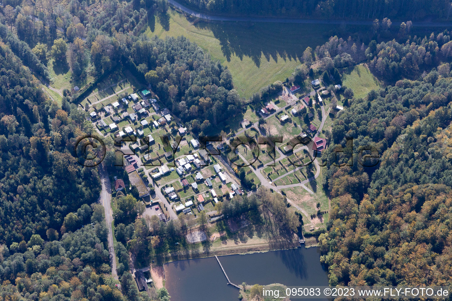 Vue aérienne de Camping à Fleckenstein à Lembach dans le département Bas Rhin, France