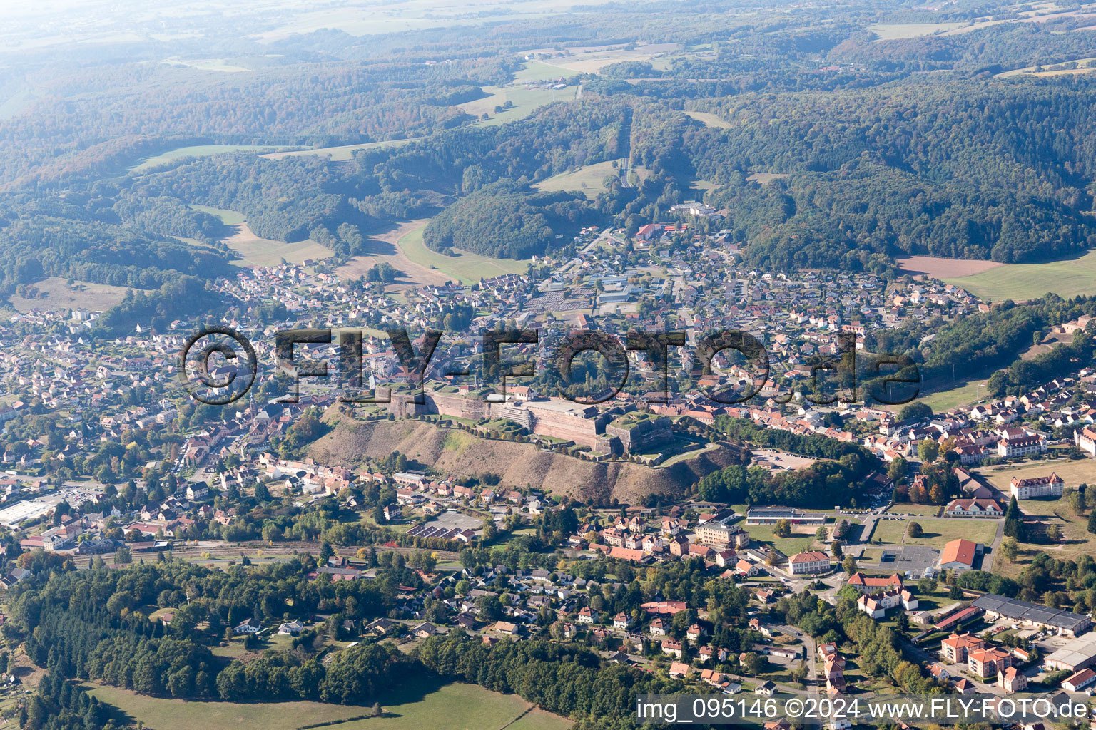 Bitche dans le département Moselle, France du point de vue du drone