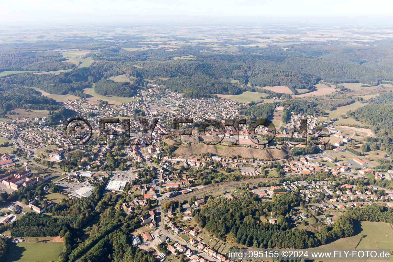 Bitche dans le département Moselle, France depuis l'avion