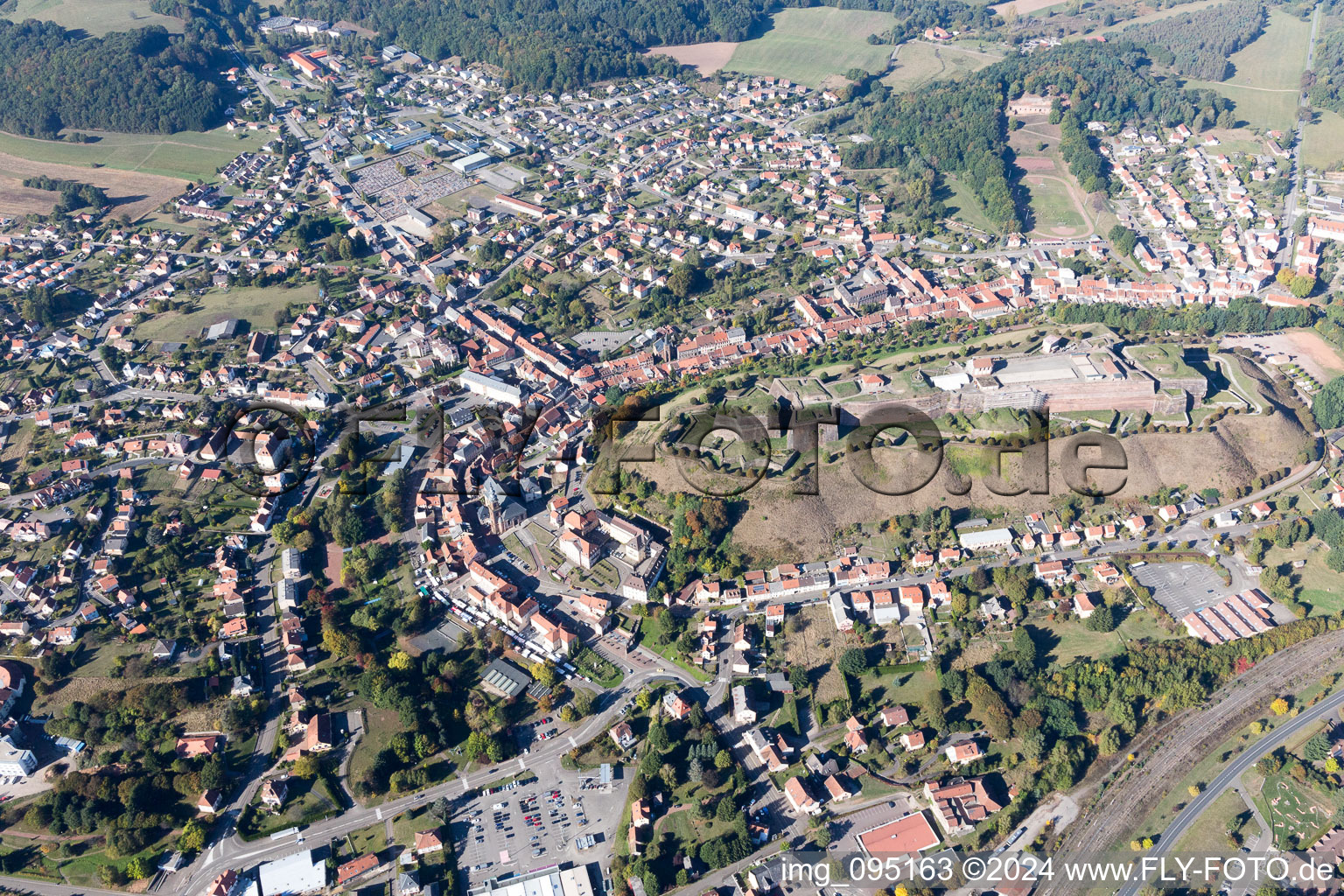 Vue aérienne de Bitche dans le département Moselle, France