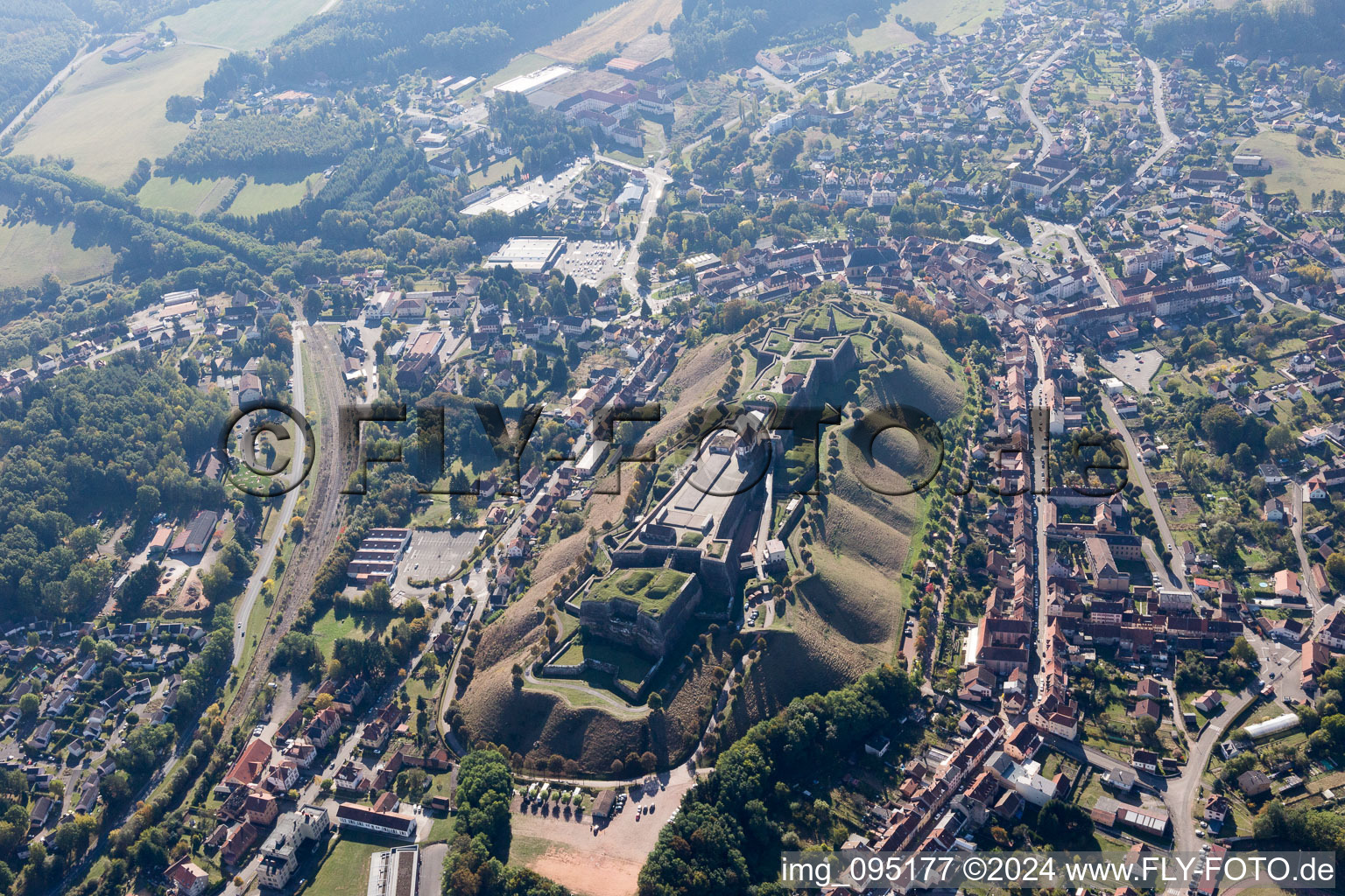 Vue aérienne de Bitche dans le département Moselle, France