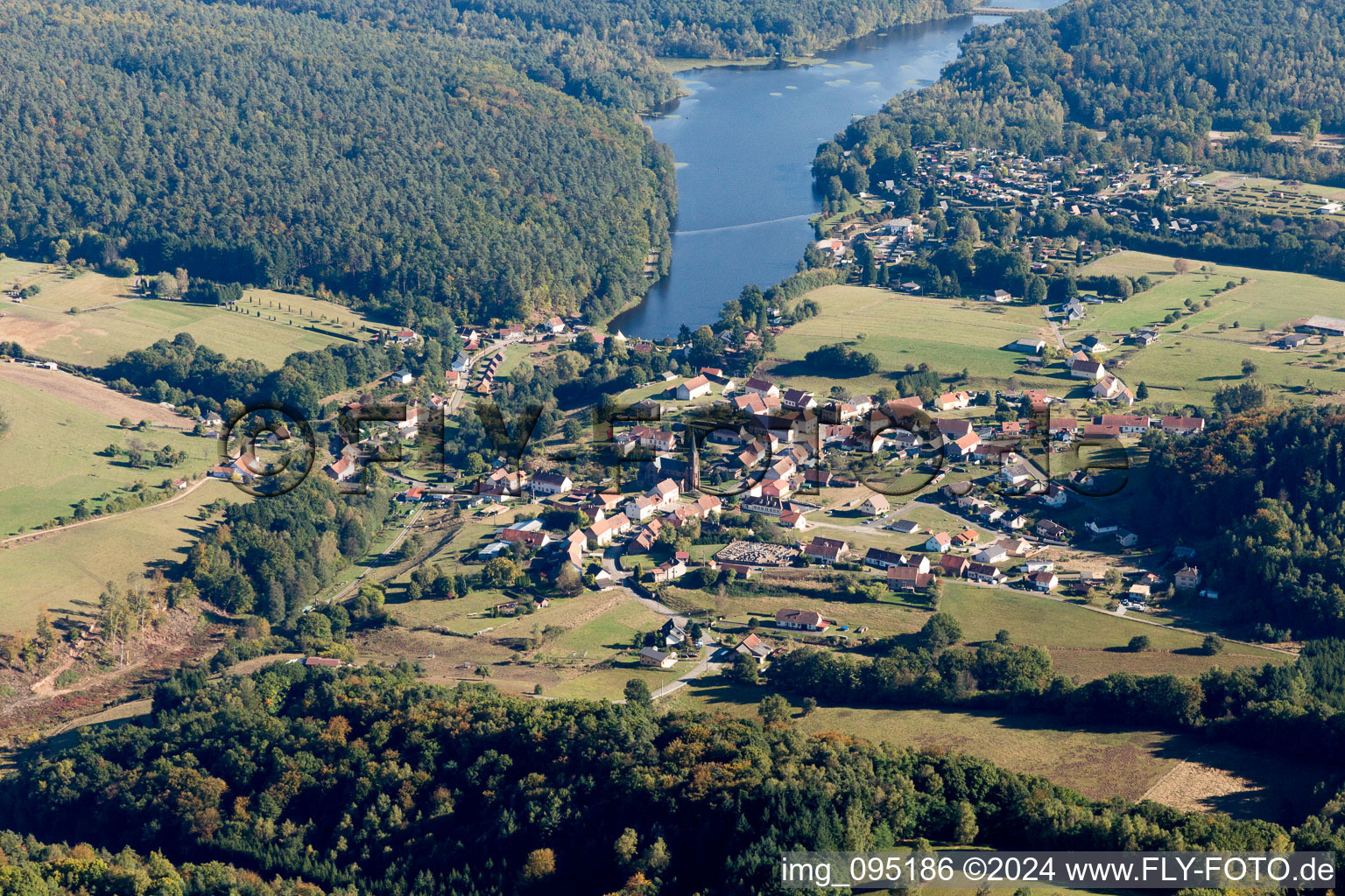 Vue oblique de Zones riveraines des lacs de l'Etang de Haspelschiedt à Haspelschiedt dans le département Moselle, France