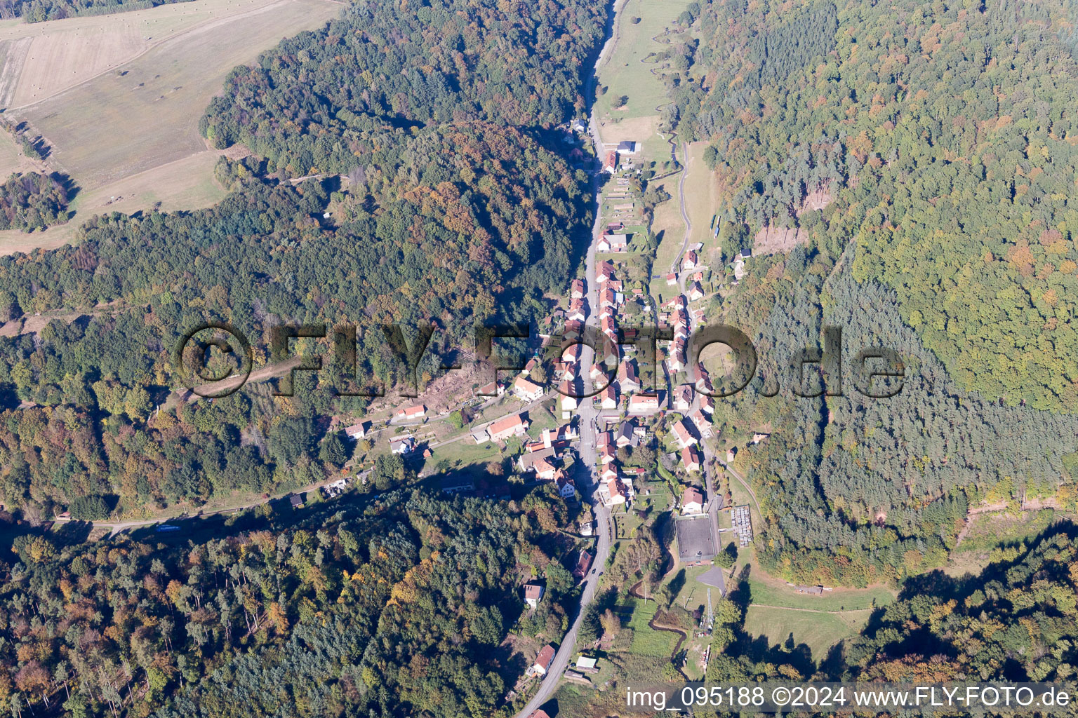 Vue aérienne de Hanviller dans le département Moselle, France