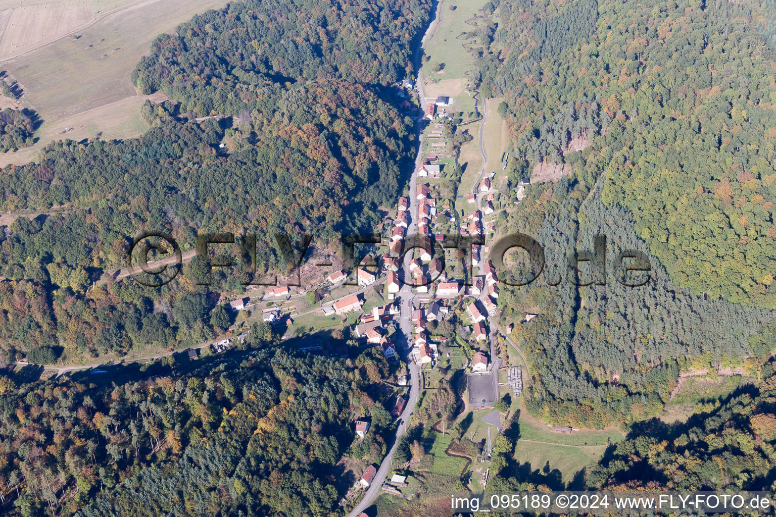 Vue aérienne de Hanviller dans le département Moselle, France