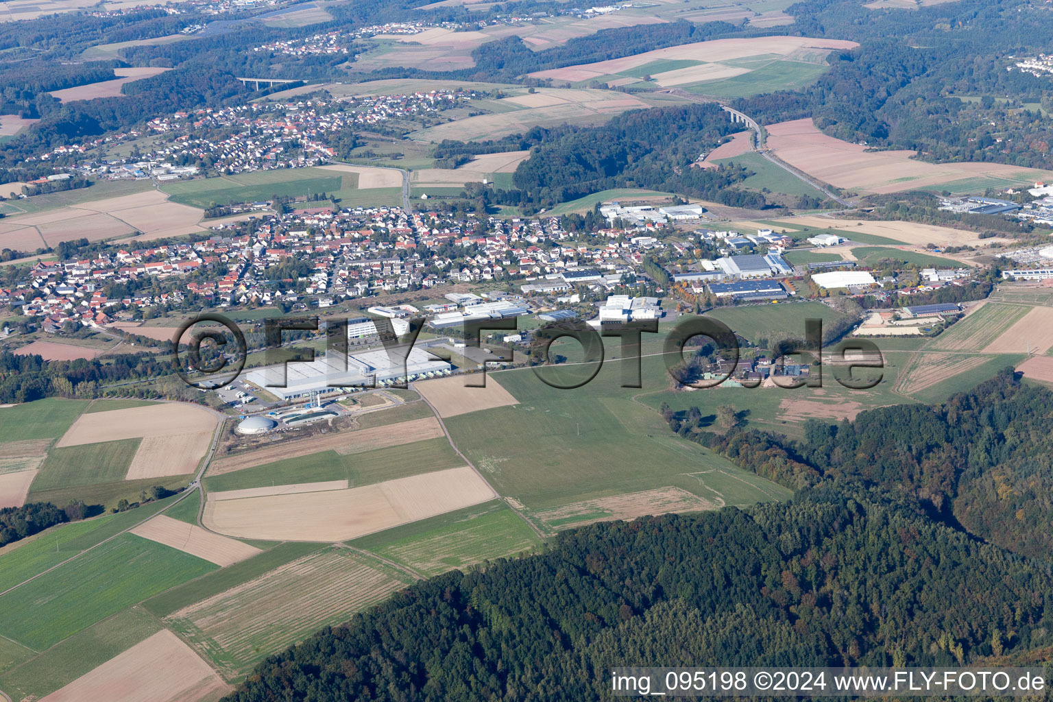 Vue aérienne de Obersimten dans le département Rhénanie-Palatinat, Allemagne