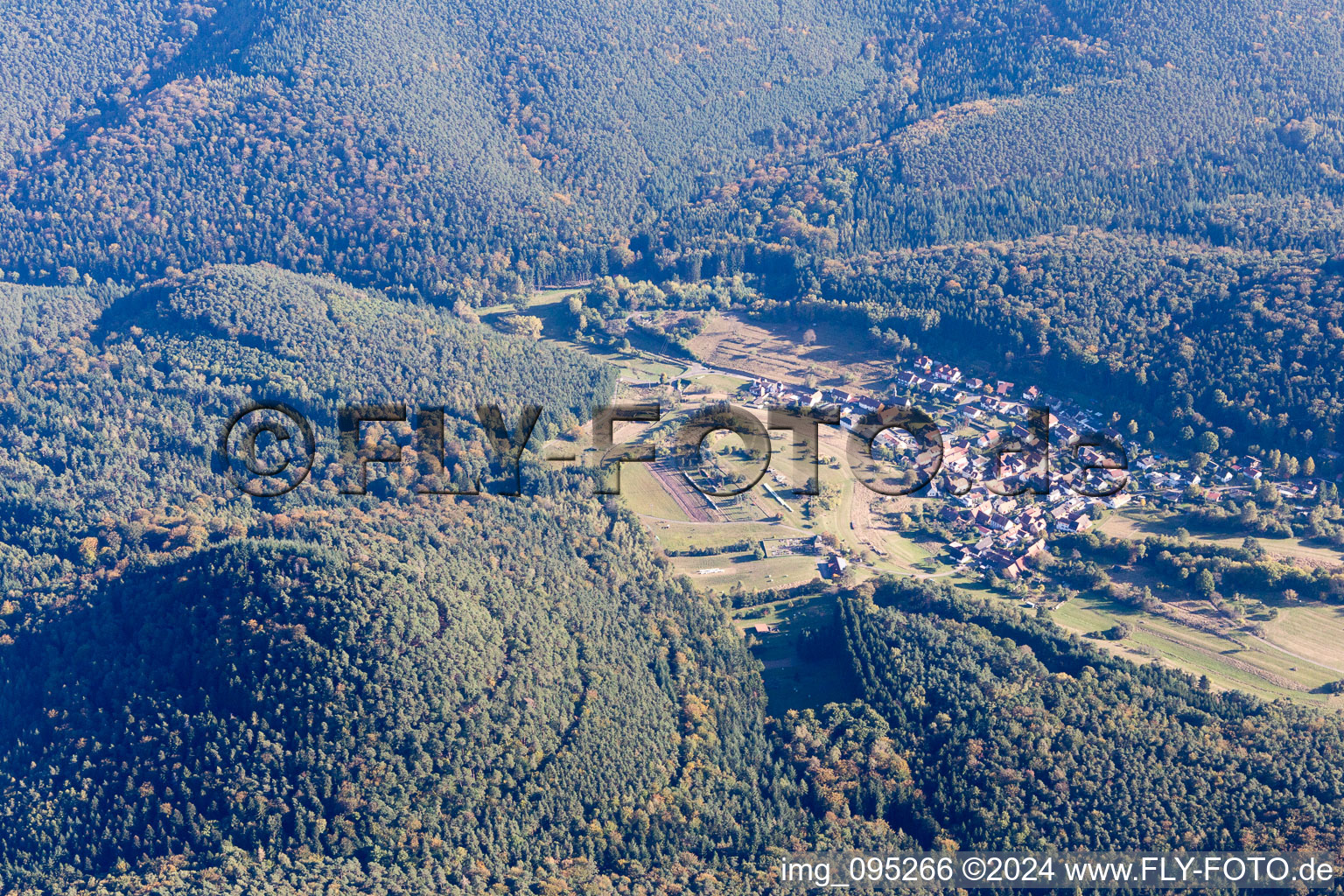 Vue aérienne de Böllenborn dans le département Rhénanie-Palatinat, Allemagne