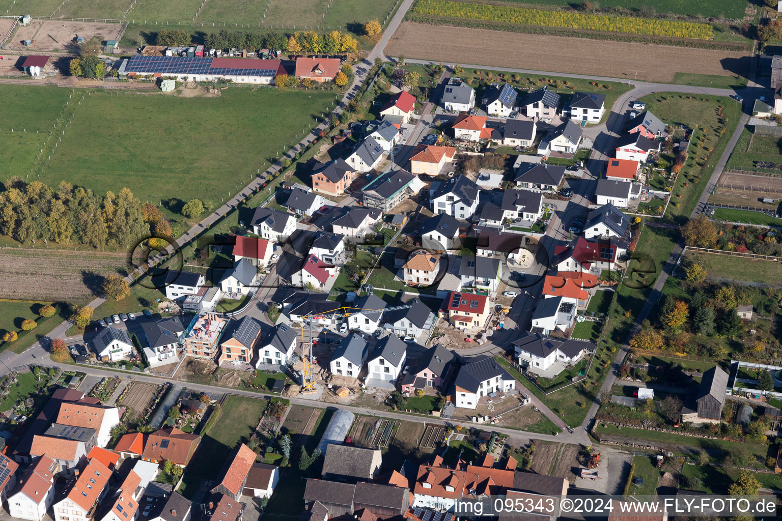 Vue aérienne de Hatzenbühl dans le département Rhénanie-Palatinat, Allemagne