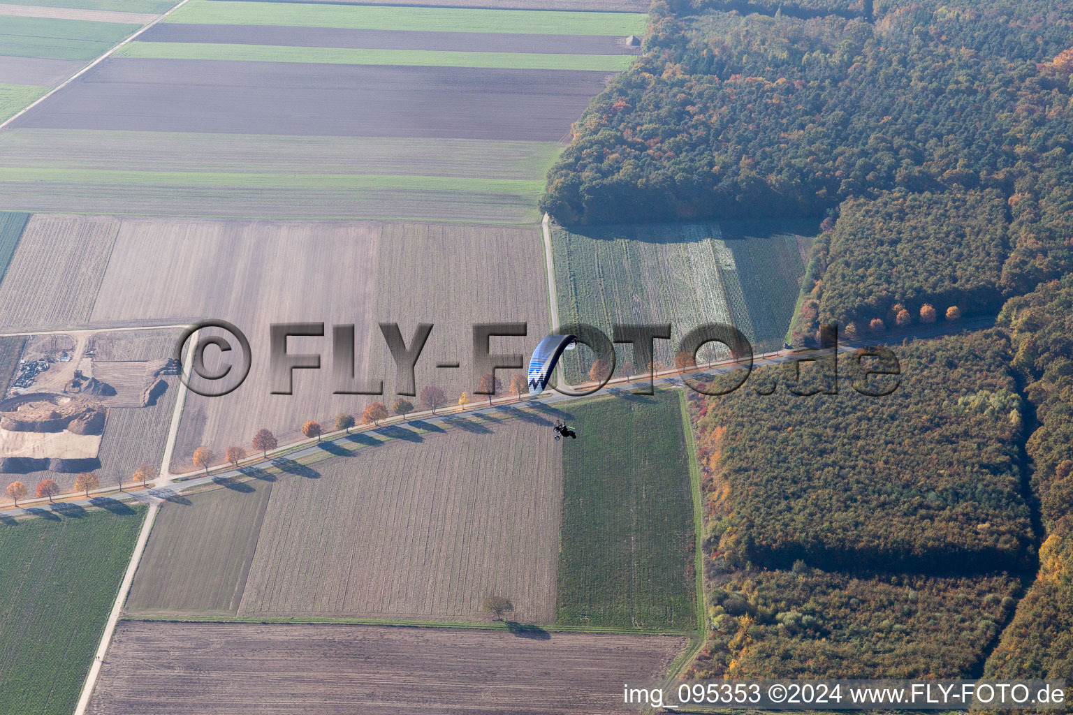 Enregistrement par drone de Hatzenbühl dans le département Rhénanie-Palatinat, Allemagne