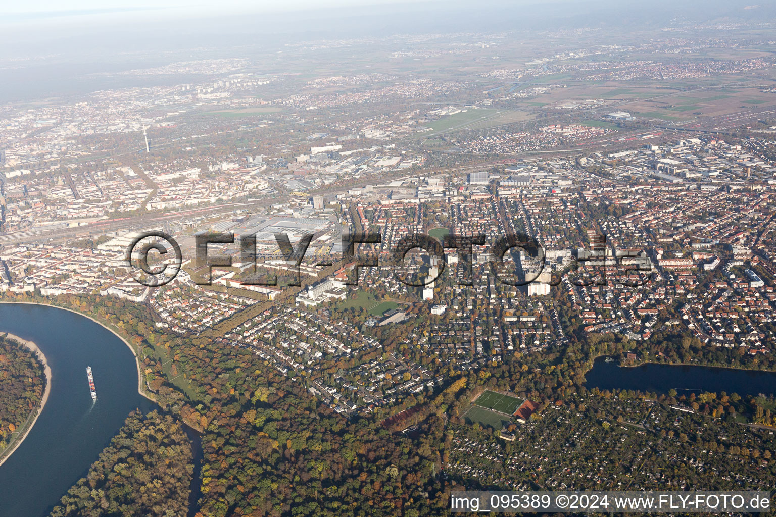 Vue aérienne de MA Lindenhof à le quartier Niederfeld in Mannheim dans le département Bade-Wurtemberg, Allemagne