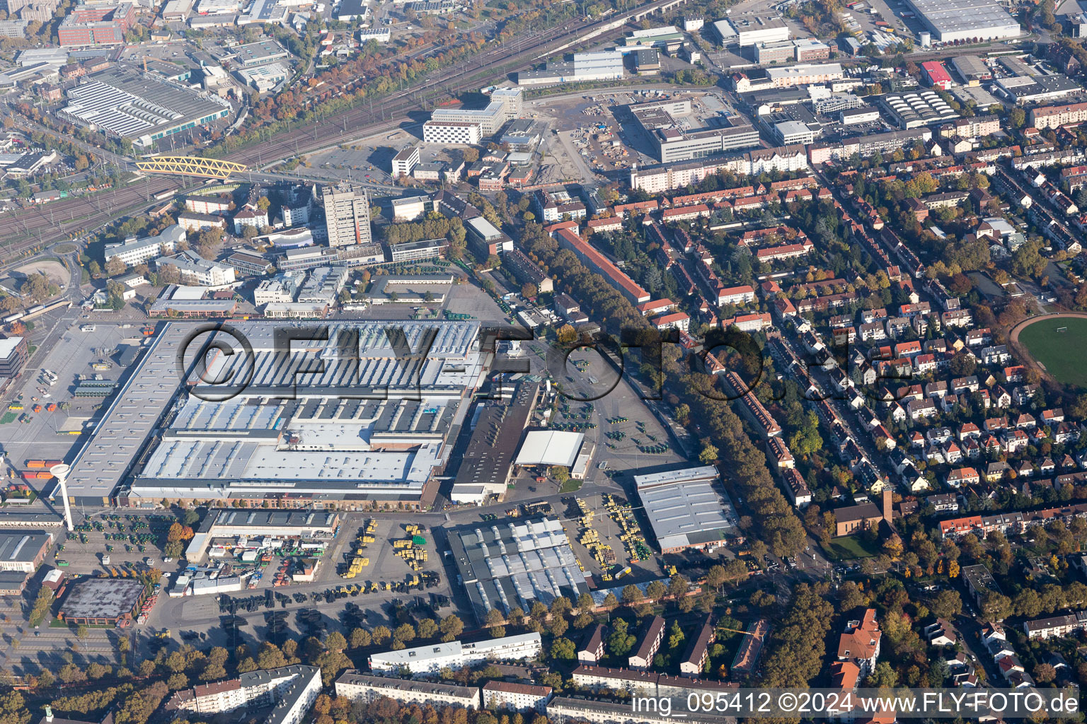 Vue aérienne de John Deere à le quartier Lindenhof in Mannheim dans le département Bade-Wurtemberg, Allemagne