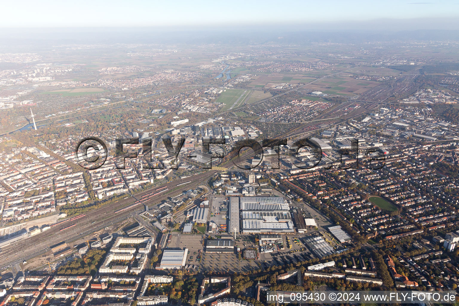 Quartier Lindenhof in Mannheim dans le département Bade-Wurtemberg, Allemagne vue d'en haut