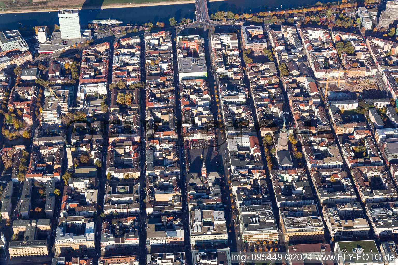 Vue aérienne de Ville de places dans le fer à cheval du Ring à le quartier Innenstadt in Mannheim dans le département Bade-Wurtemberg, Allemagne