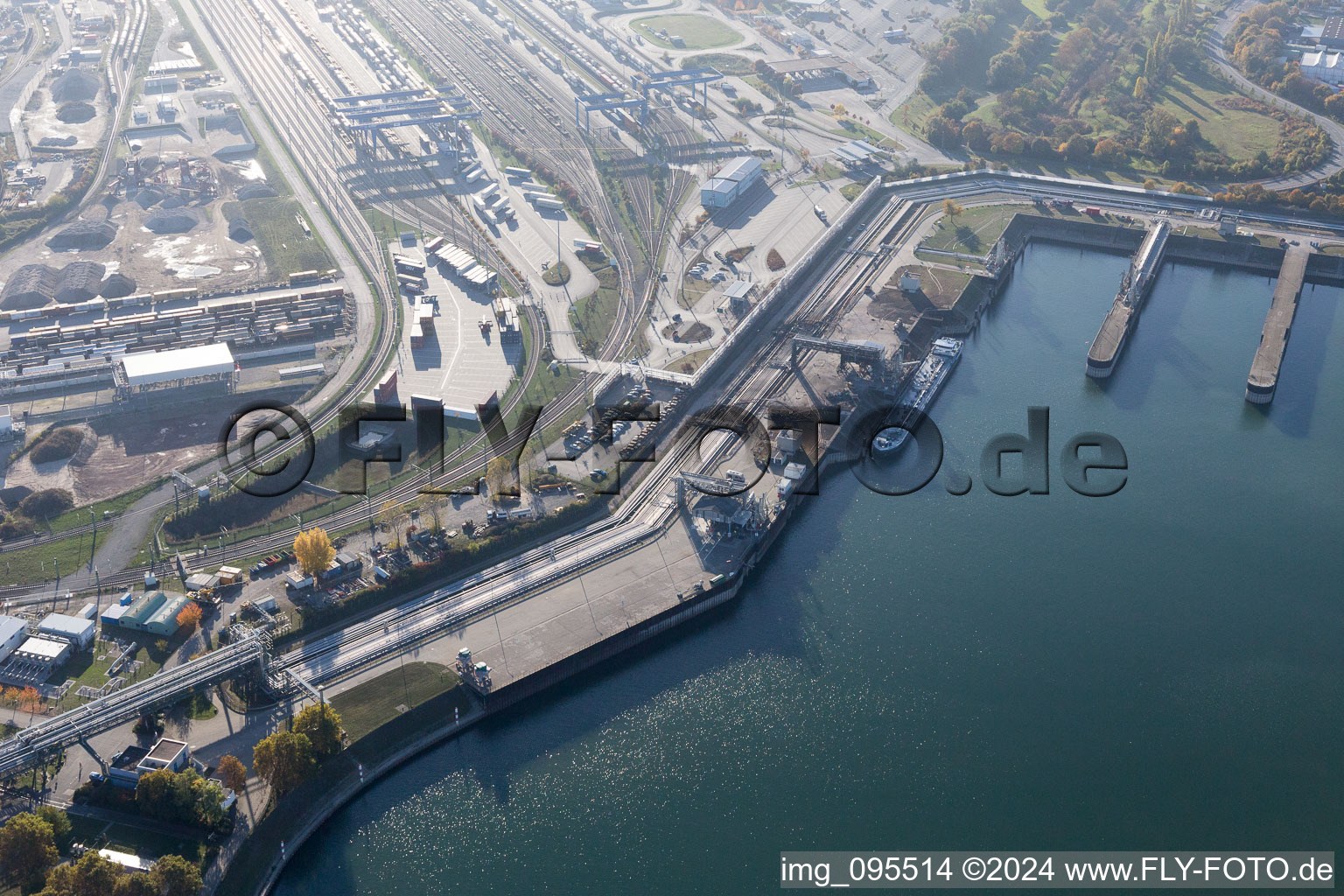 Vue d'oiseau de Quartier BASF in Ludwigshafen am Rhein dans le département Rhénanie-Palatinat, Allemagne