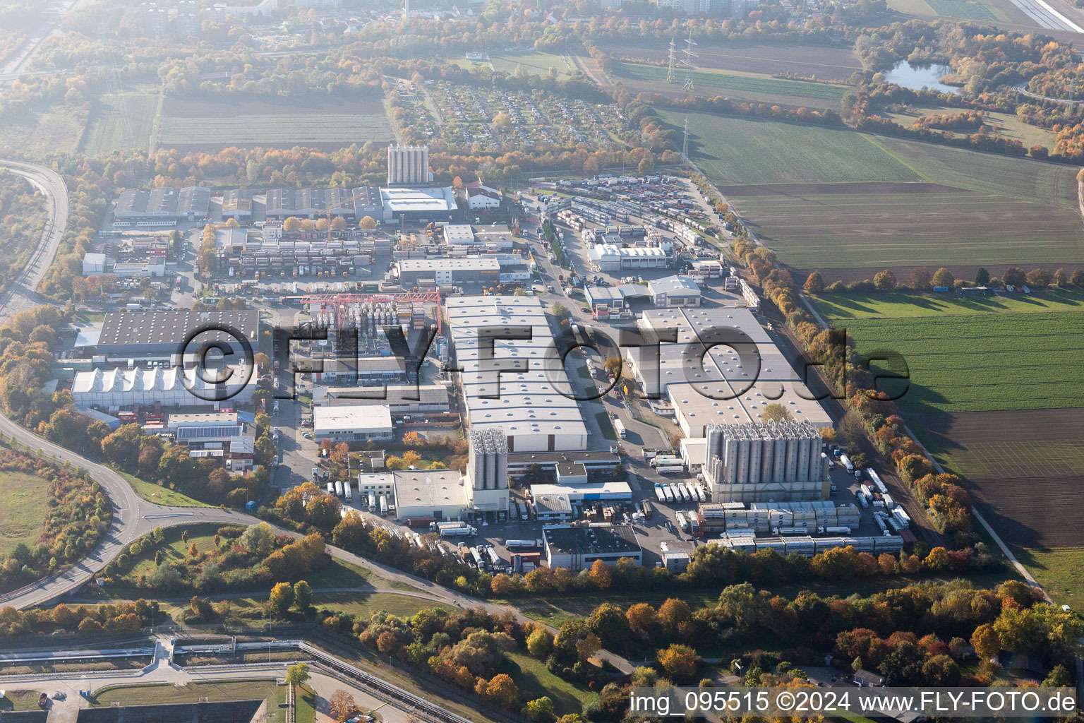 Vue aérienne de BASF à le quartier Pfingstweide in Ludwigshafen am Rhein dans le département Rhénanie-Palatinat, Allemagne