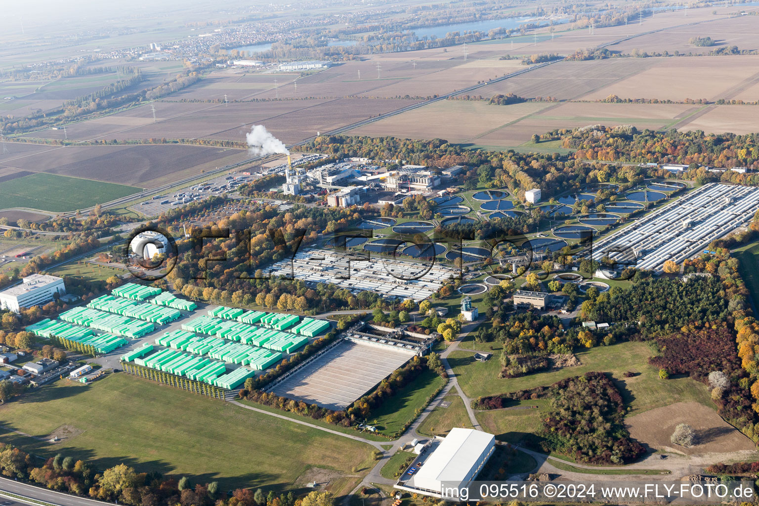 Image drone de Station d'épuration BASF à le quartier Mörsch in Frankenthal dans le département Rhénanie-Palatinat, Allemagne