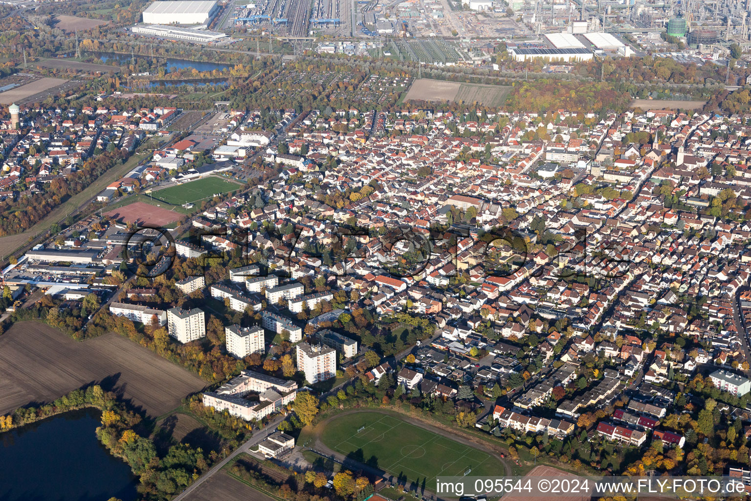 Quartier Oppau in Ludwigshafen am Rhein dans le département Rhénanie-Palatinat, Allemagne d'en haut