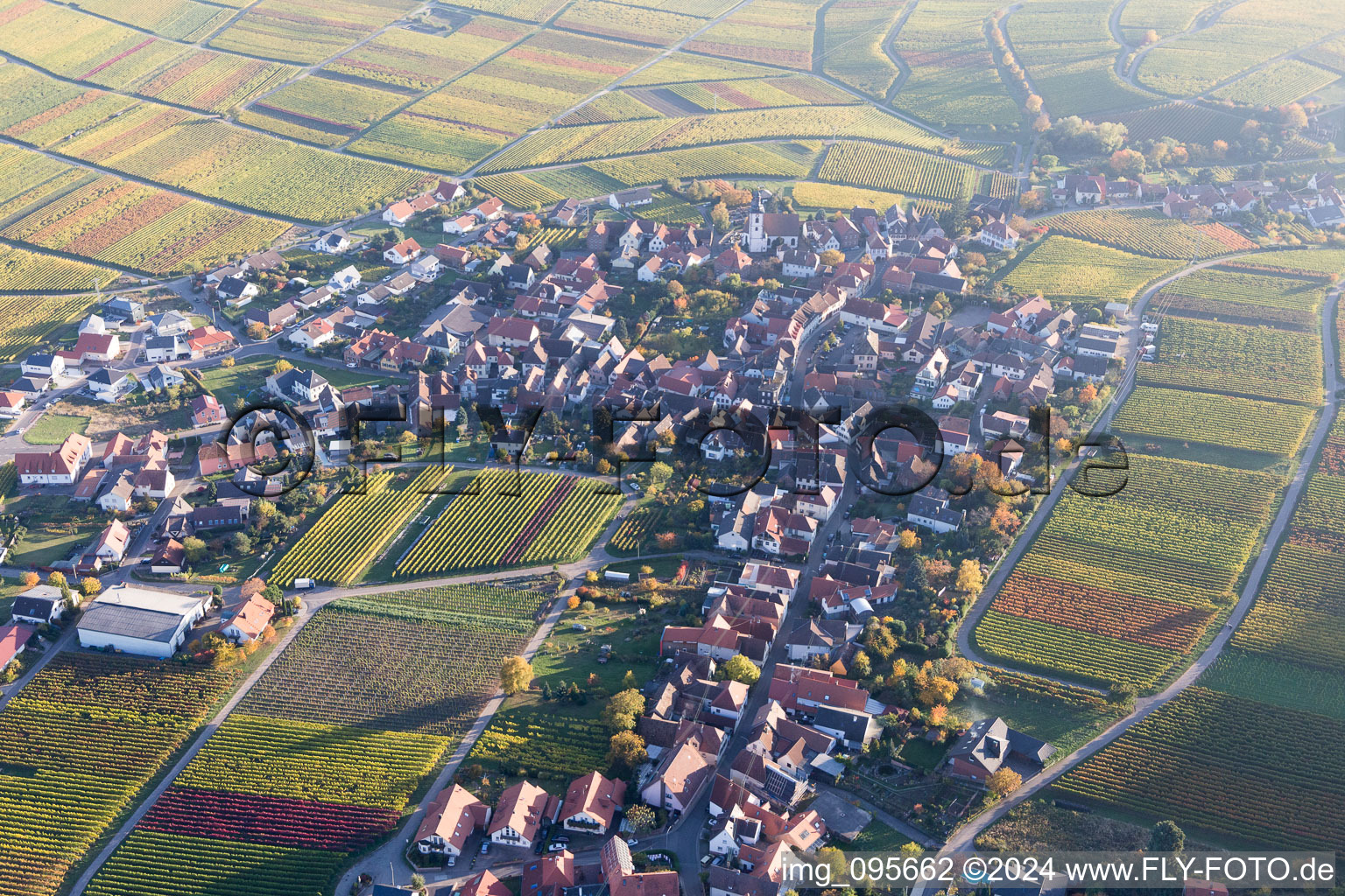 Image drone de Weyher in der Pfalz dans le département Rhénanie-Palatinat, Allemagne