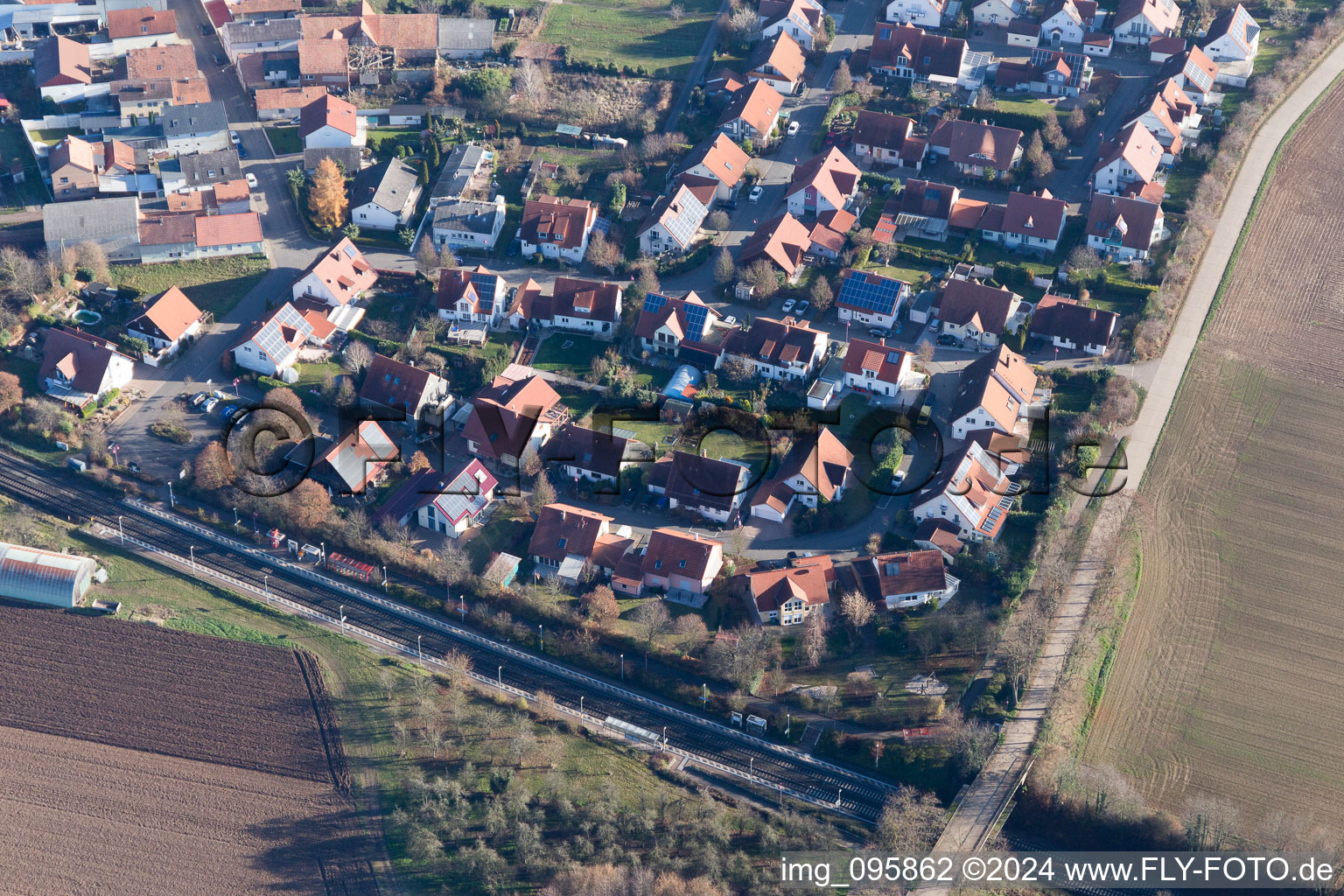 Steinweiler dans le département Rhénanie-Palatinat, Allemagne d'un drone