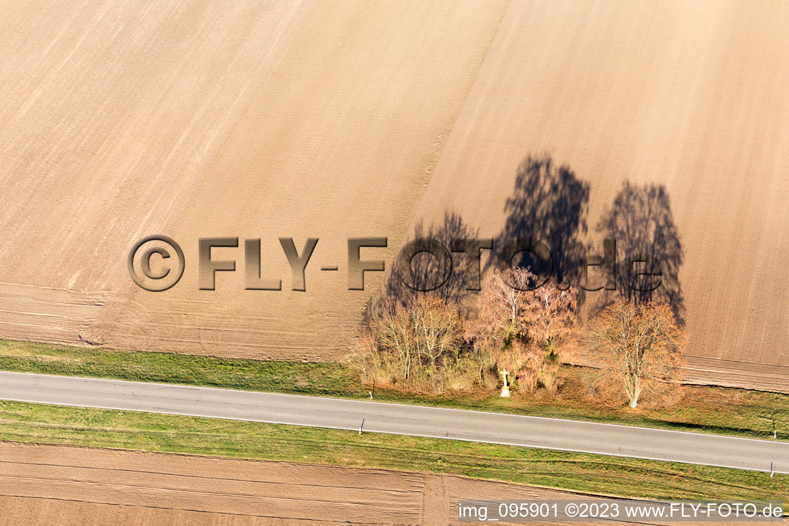 Hatzenbühl dans le département Rhénanie-Palatinat, Allemagne du point de vue du drone