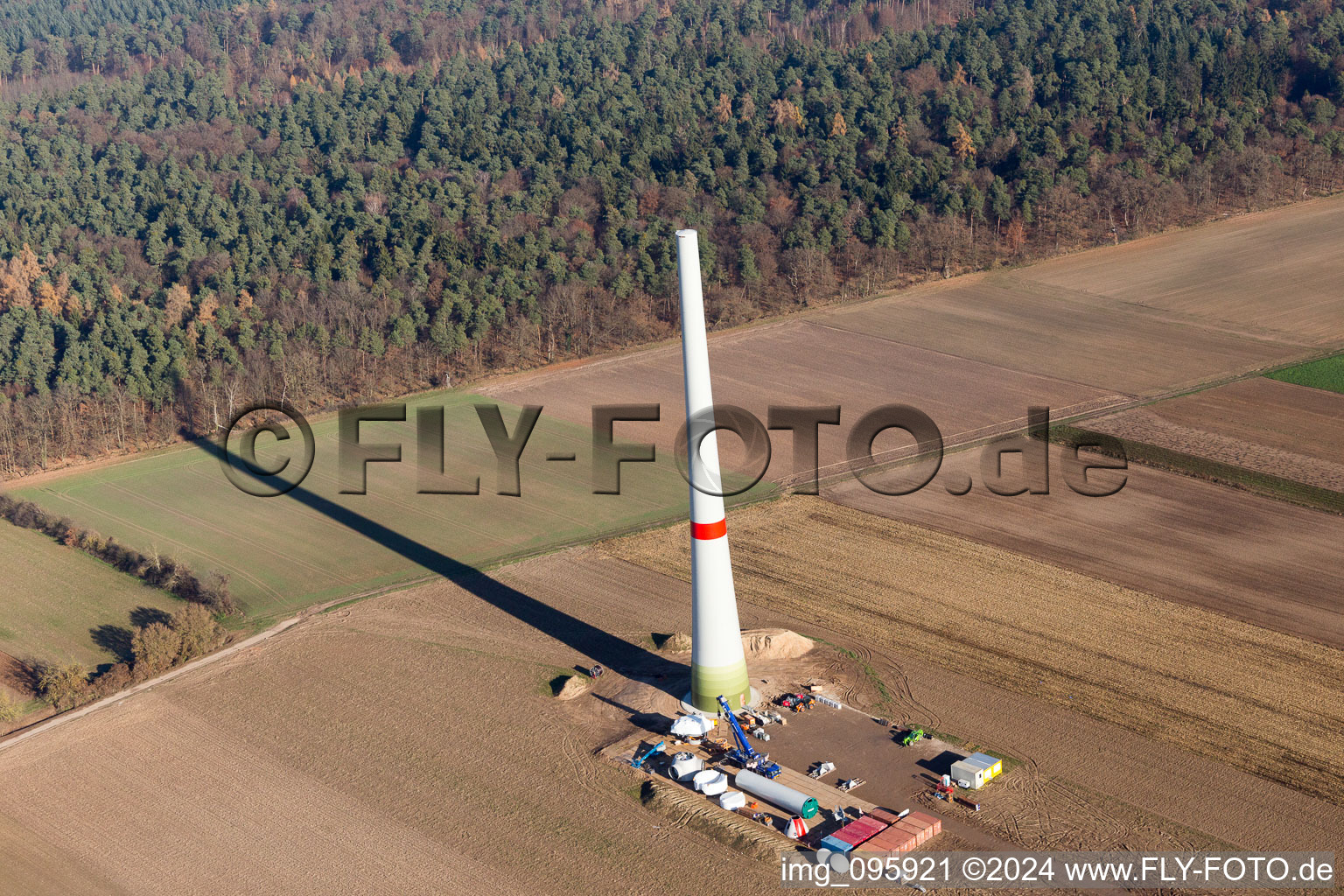 Hatzenbühl dans le département Rhénanie-Palatinat, Allemagne vu d'un drone