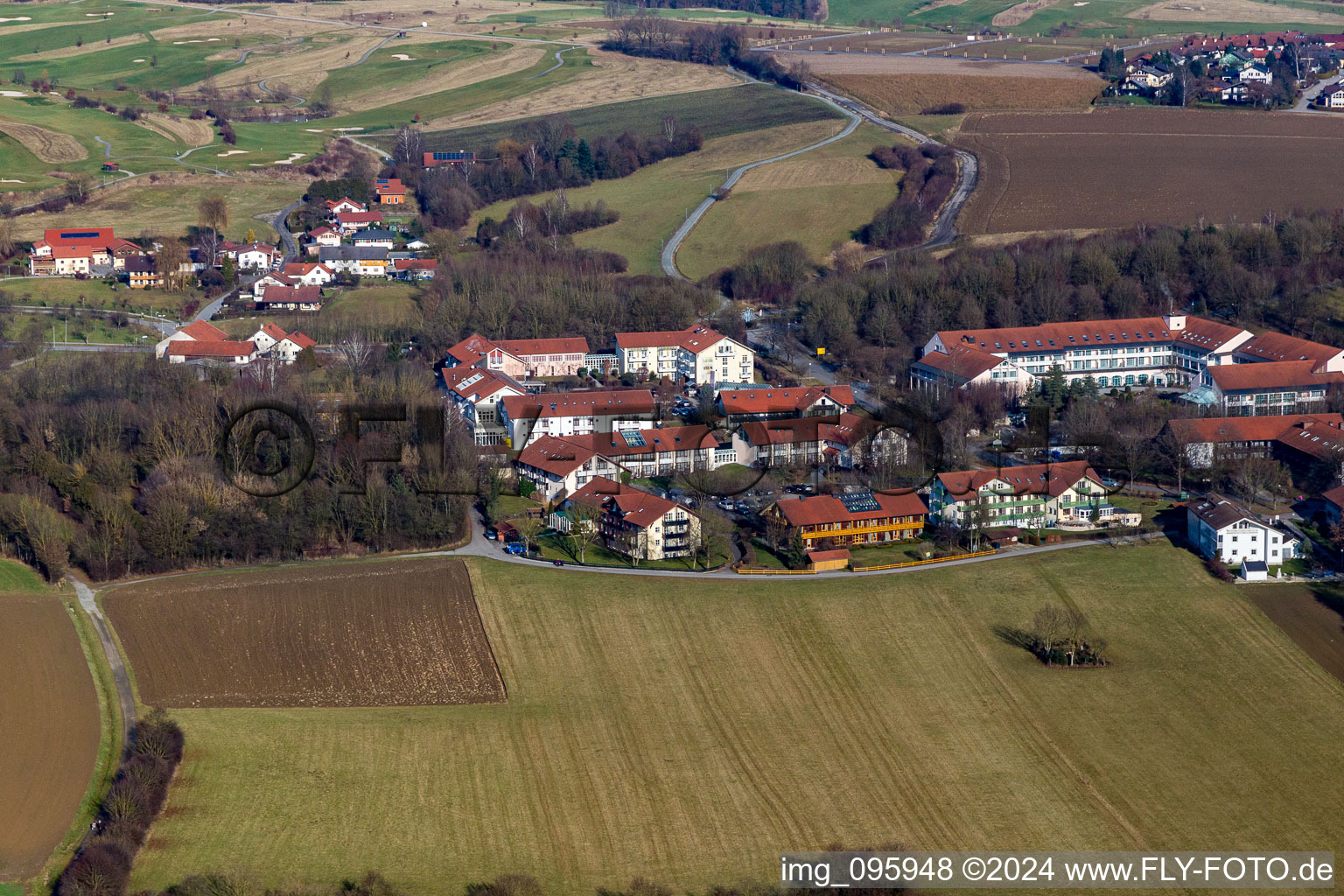 Vue aérienne de Quartier Gries in Bad Birnbach dans le département Bavière, Allemagne