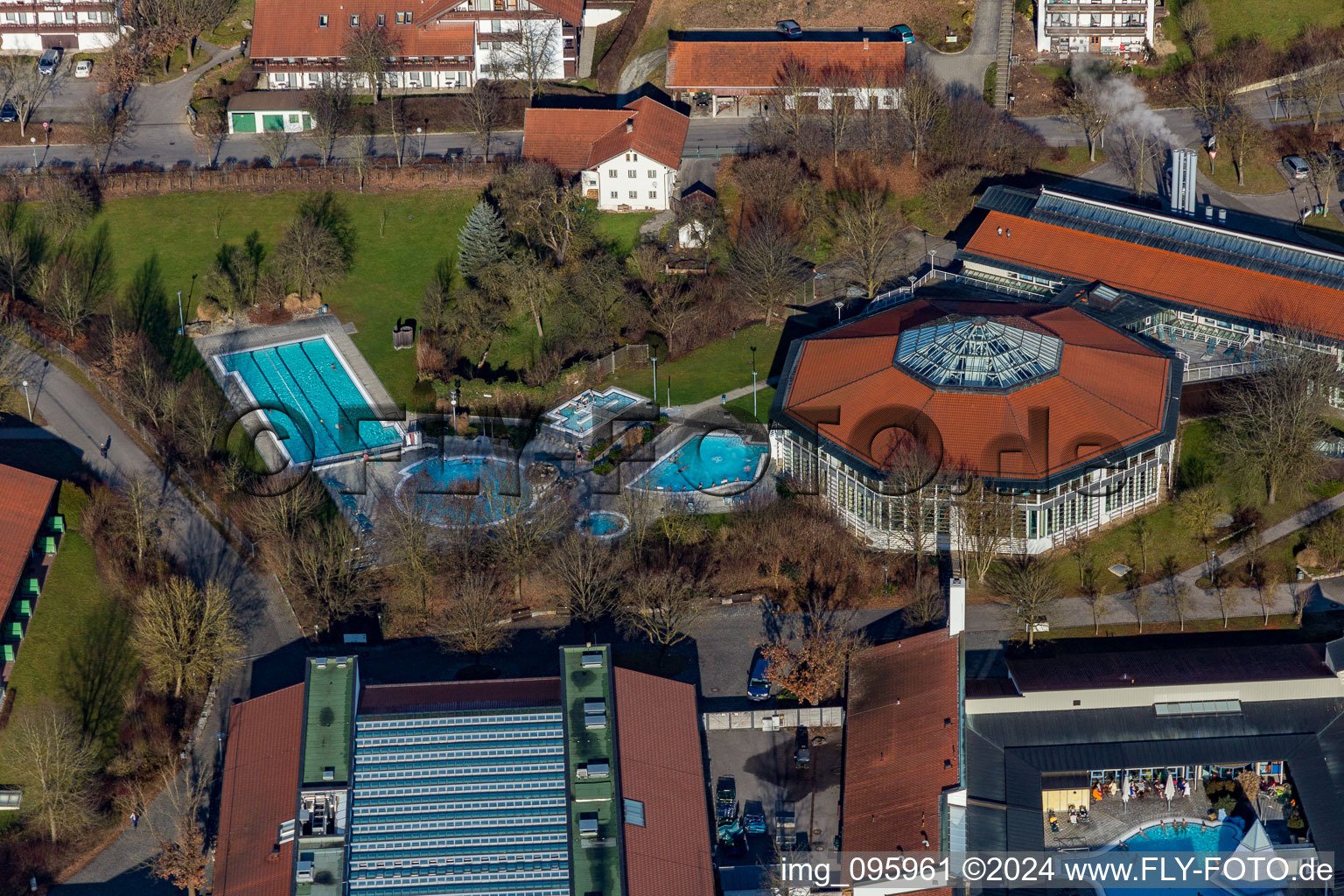 Enregistrement par drone de Quartier Aunham in Bad Birnbach dans le département Bavière, Allemagne