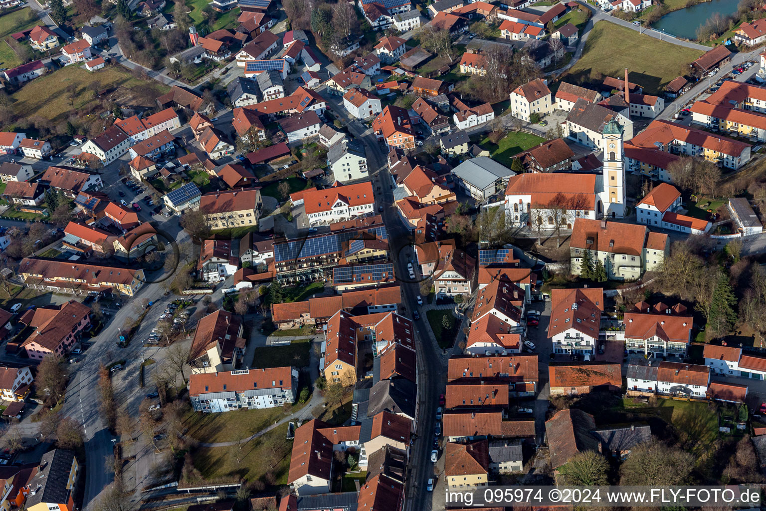 Enregistrement par drone de Bad Birnbach dans le département Bavière, Allemagne