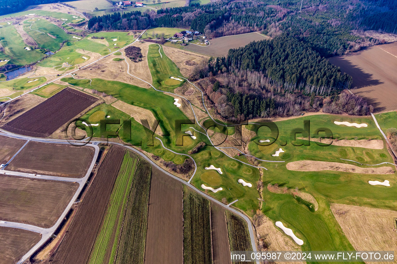 Vue aérienne de Club de golf Bella Vista à le quartier Aunham in Bad Birnbach dans le département Bavière, Allemagne