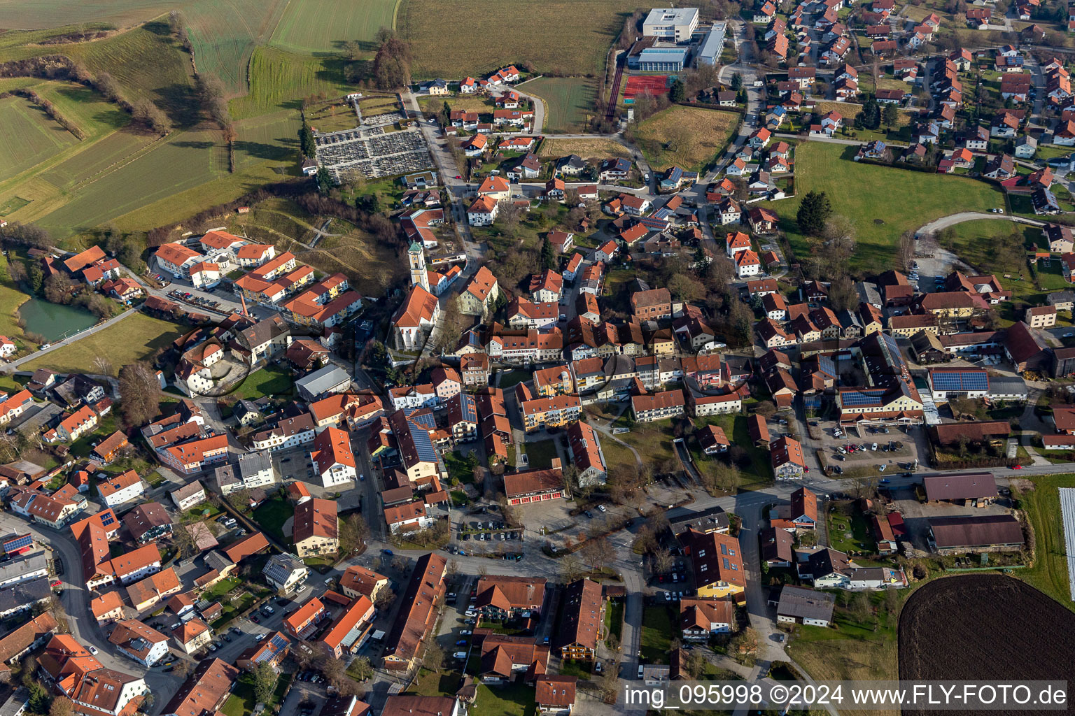 Vue aérienne de Bad Birnbach dans le département Bavière, Allemagne